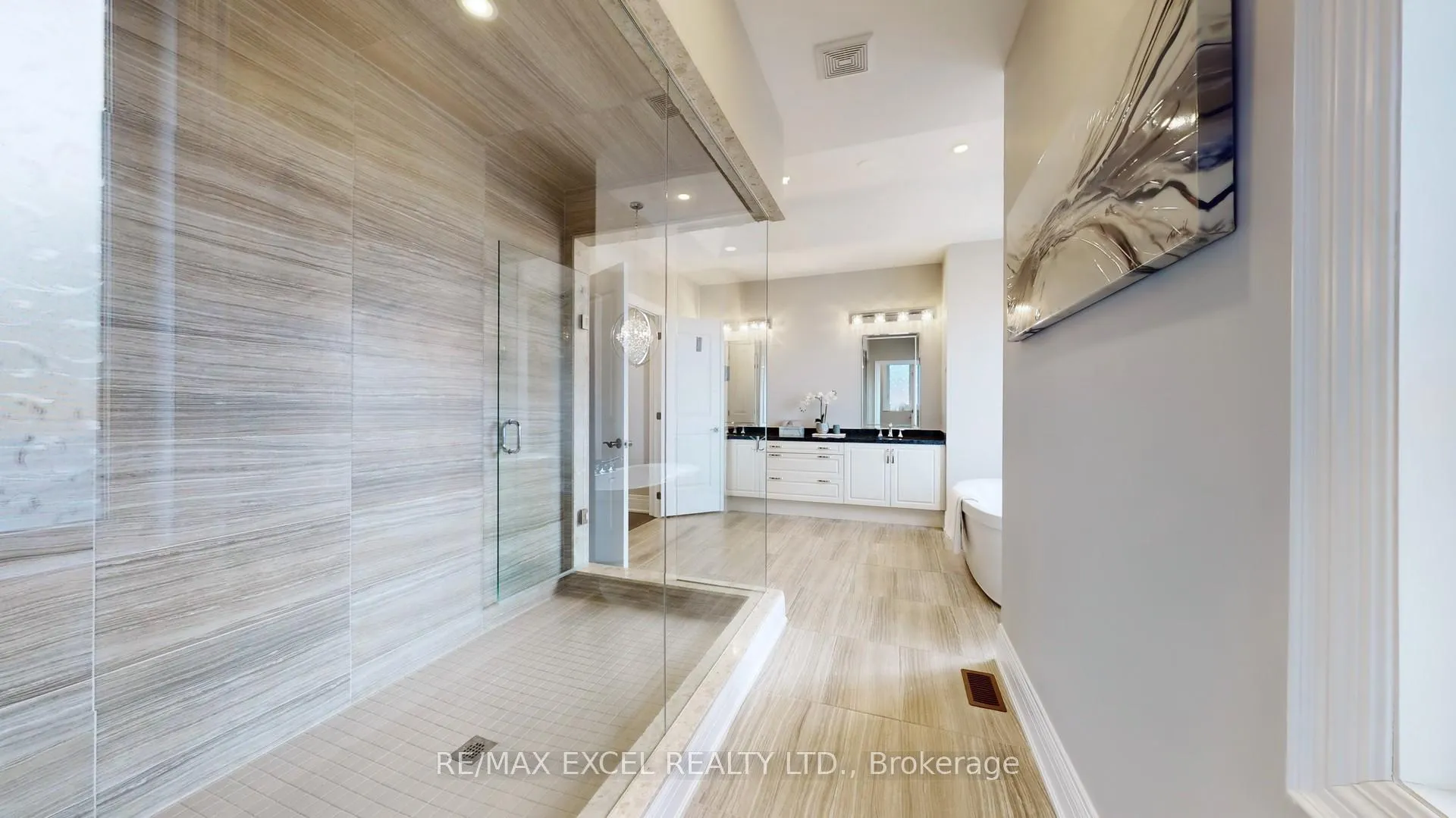 Photo 27 of 101 Farrell Road, Vaughan, Patterson — HOMEH