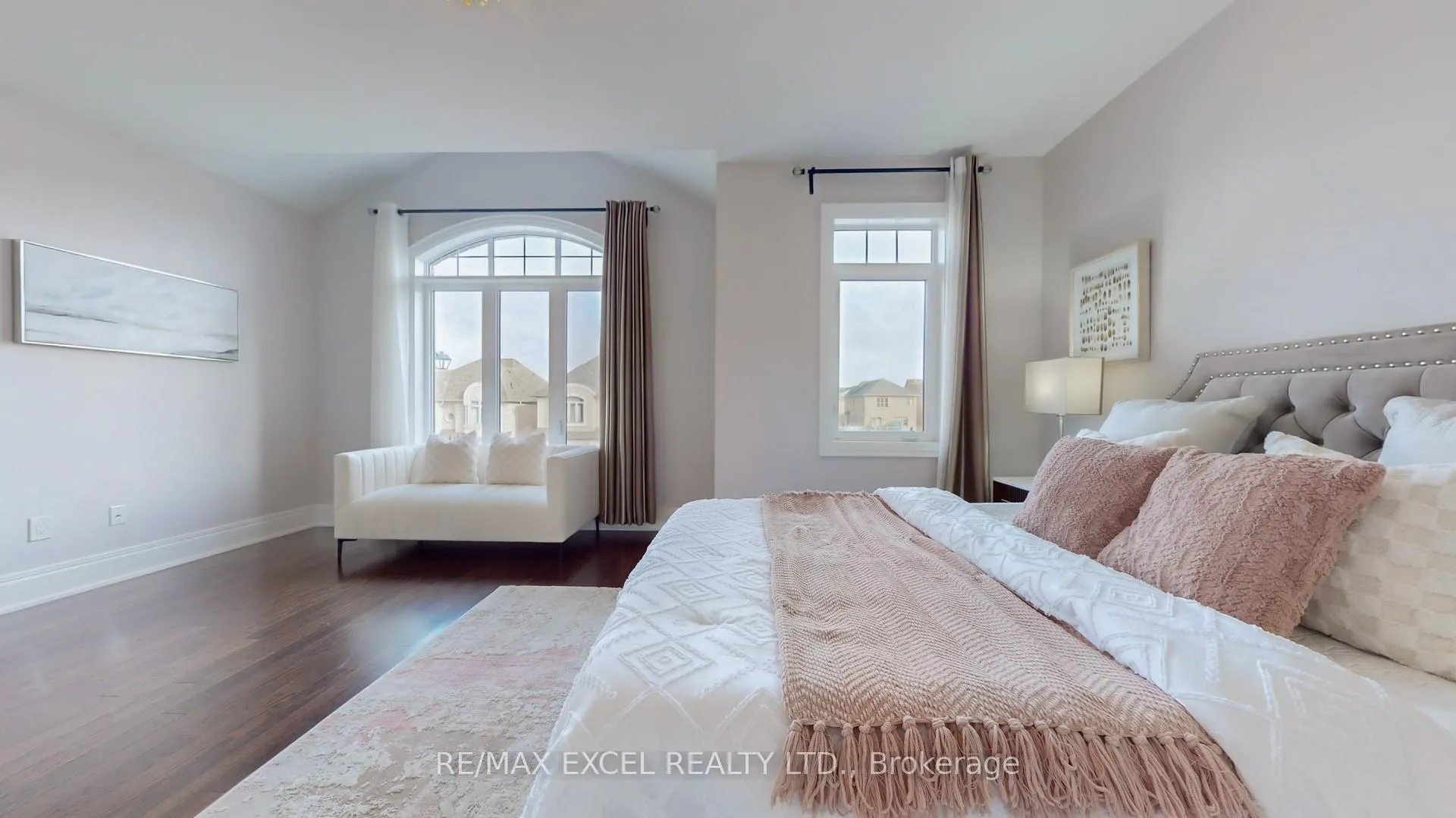 Photo 30 of 101 Farrell Road, Vaughan, Patterson — HOMEH