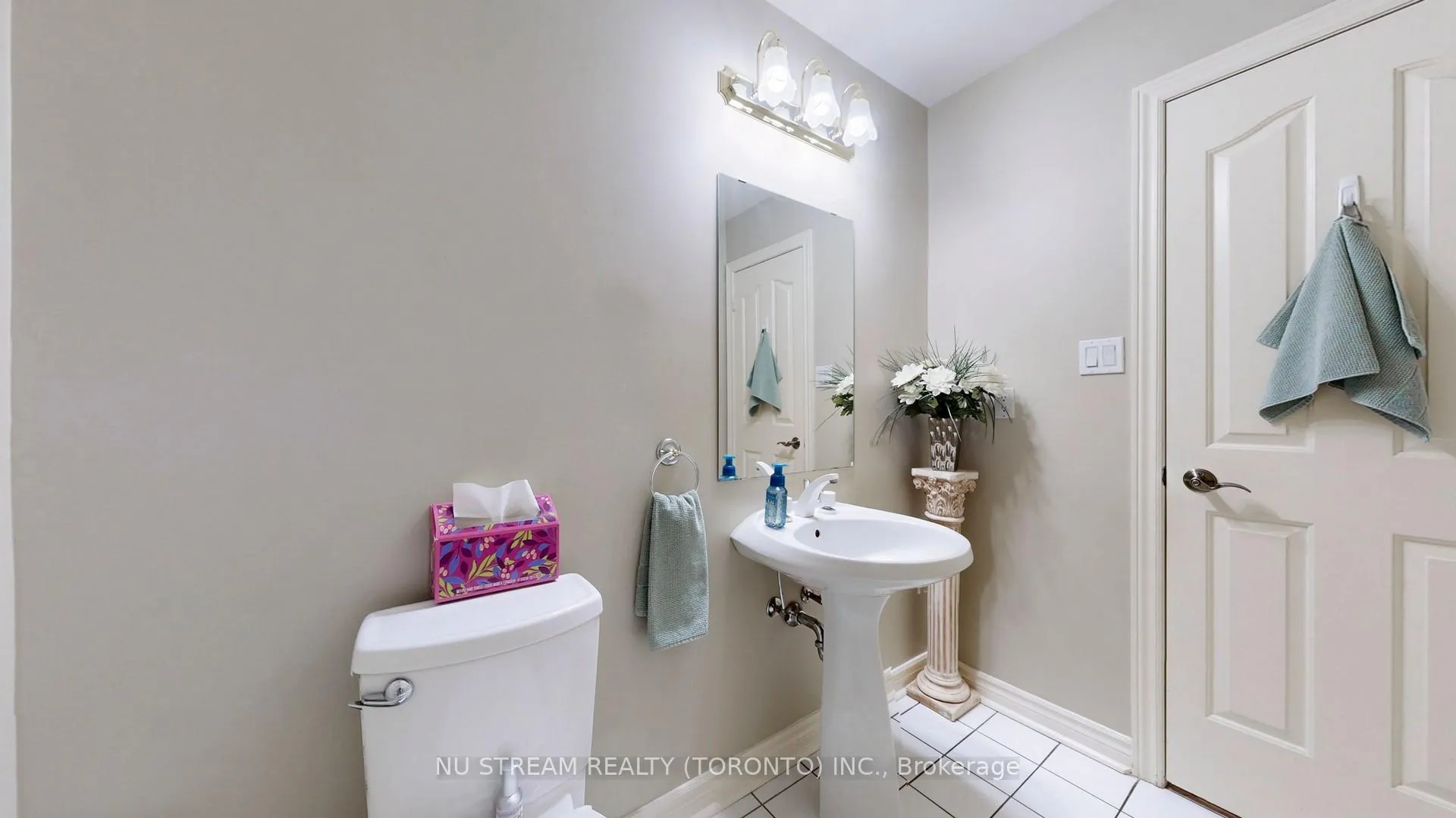 Photo 18 of 11 Quantz Court, Markham, Buttonville — HOMEH