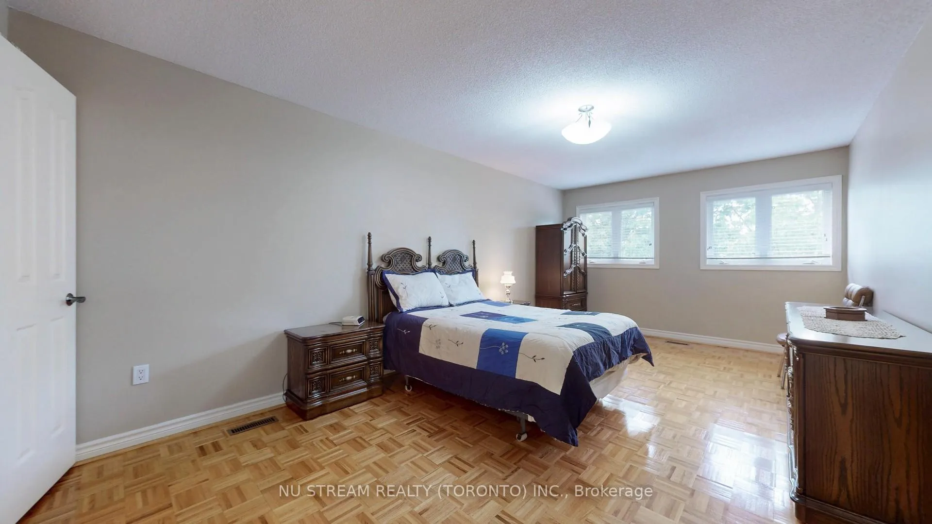 Photo 21 of 11 Quantz Court, Markham, Buttonville — HOMEH