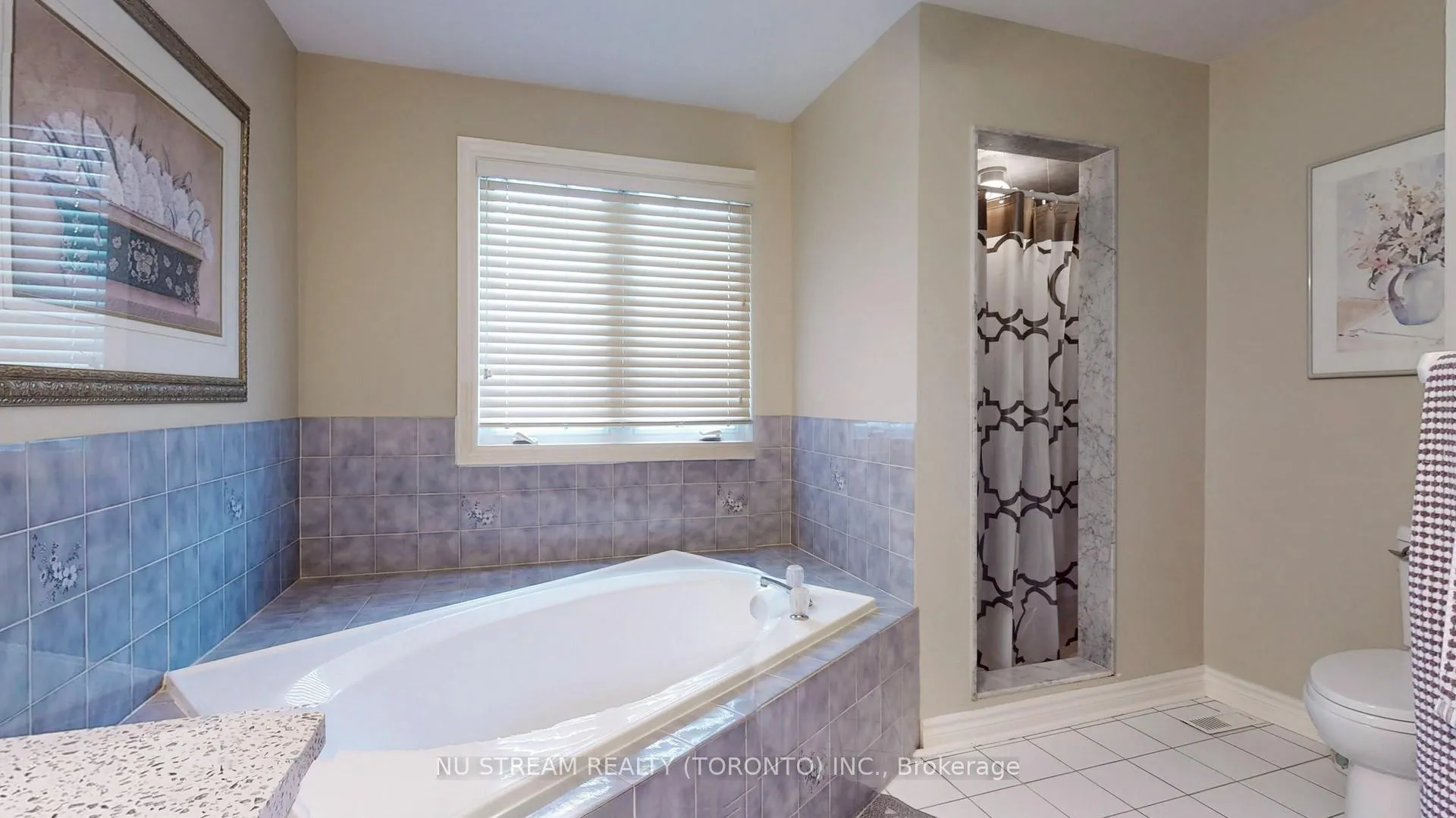 Photo 23 of 11 Quantz Court, Markham, Buttonville — HOMEH