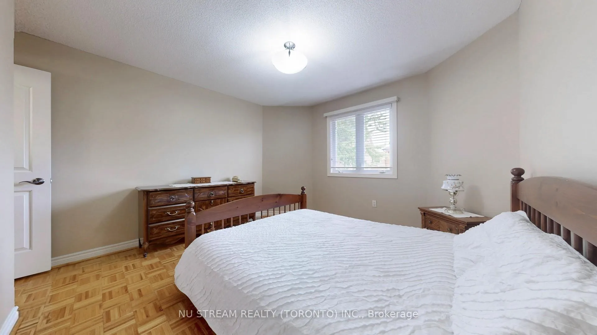 Photo 24 of 11 Quantz Court, Markham, Buttonville — HOMEH