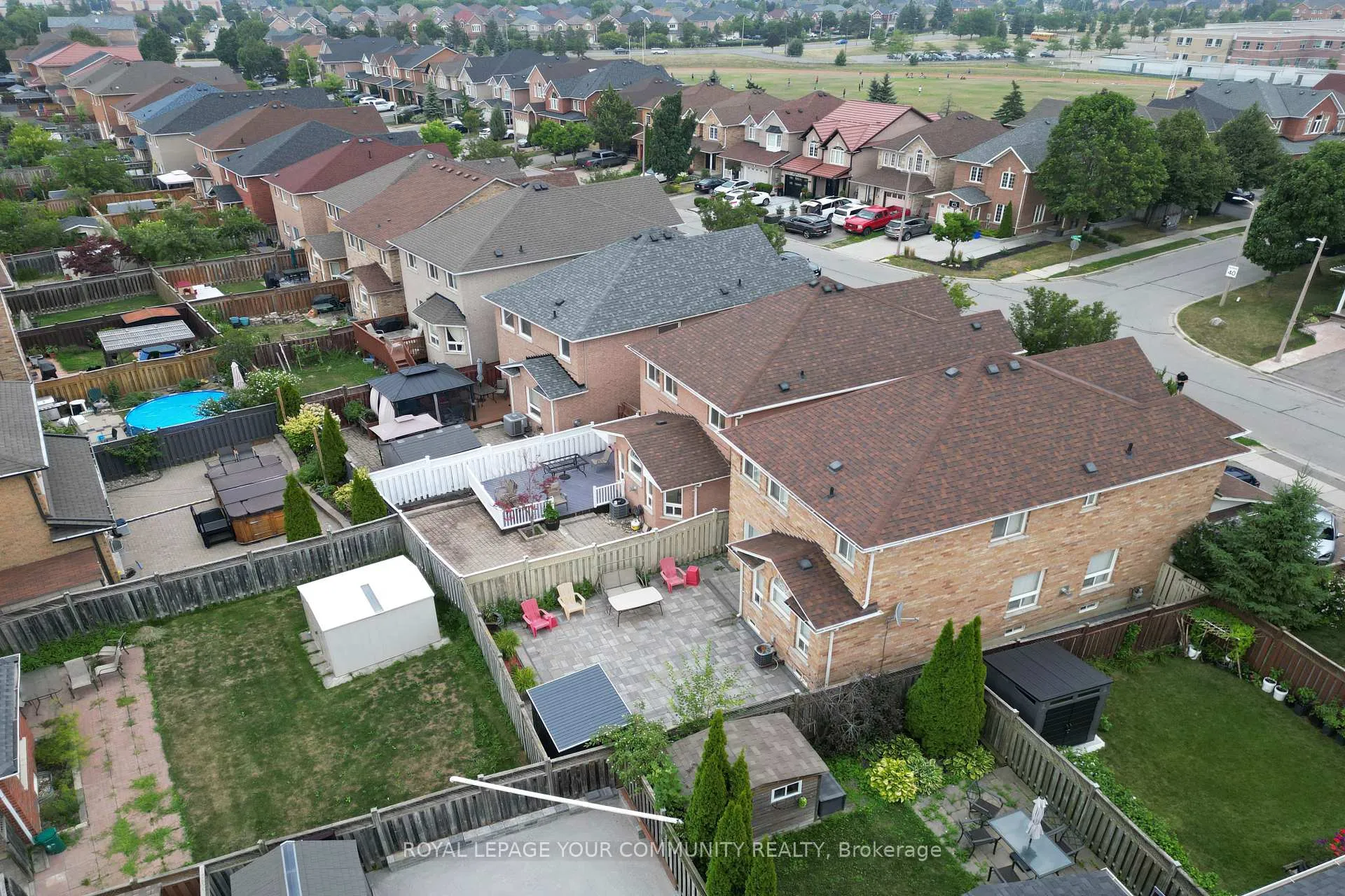 Photo 7 of 80 Eddington Place, Vaughan, Maple — HOMEH