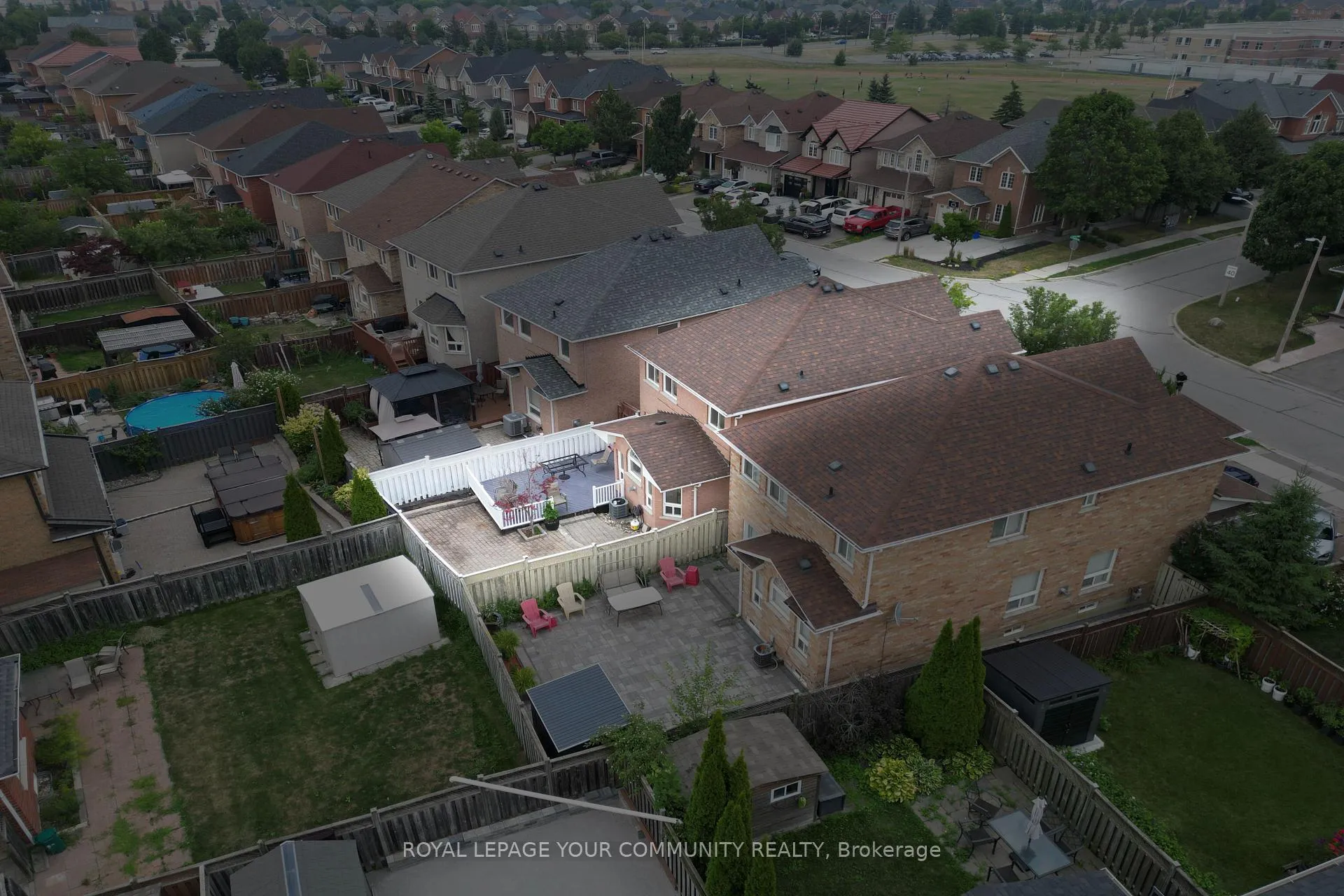 Photo 9 of 80 Eddington Place, Vaughan, Maple — HOMEH