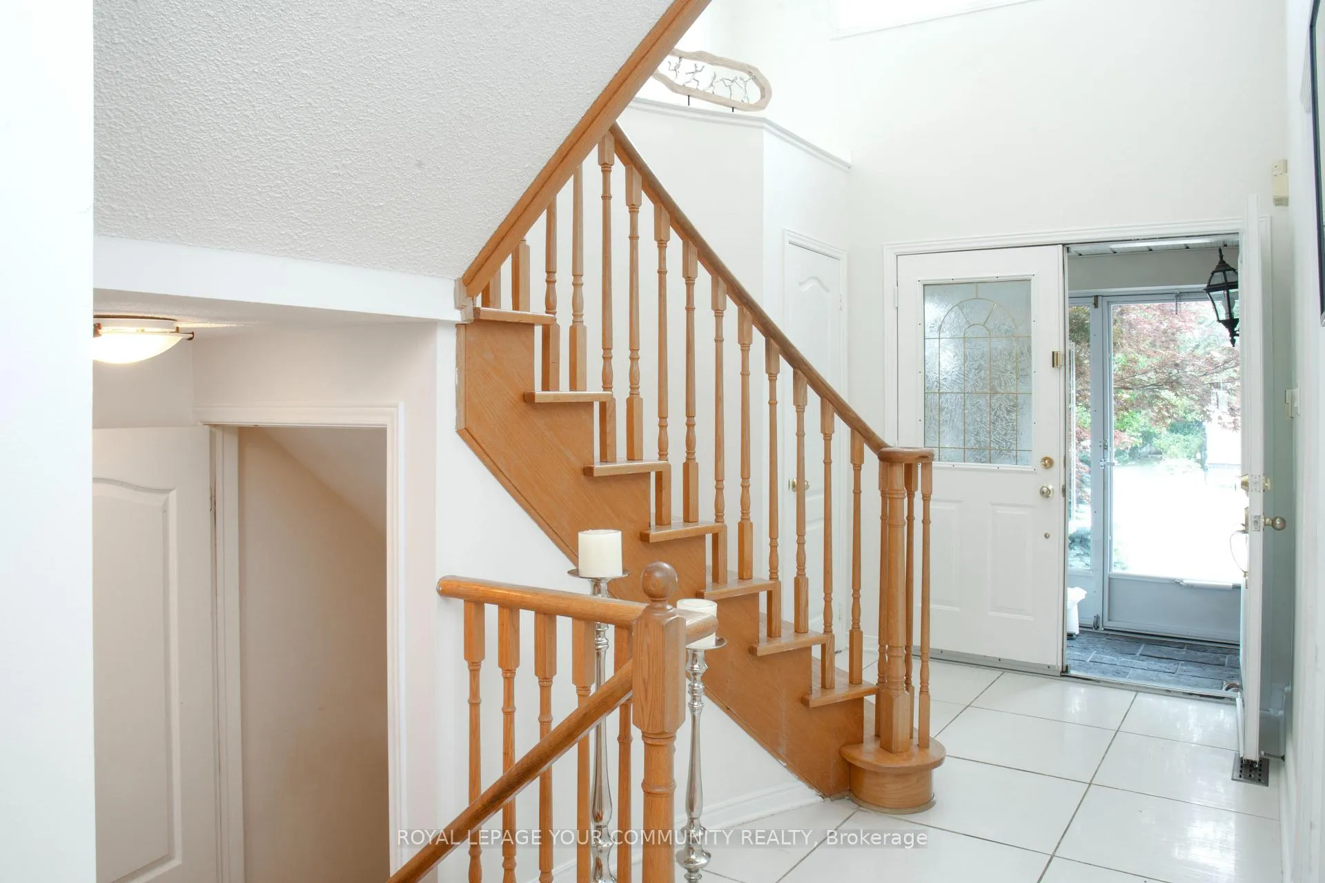 Photo 12 of 80 Eddington Place, Vaughan, Maple — HOMEH