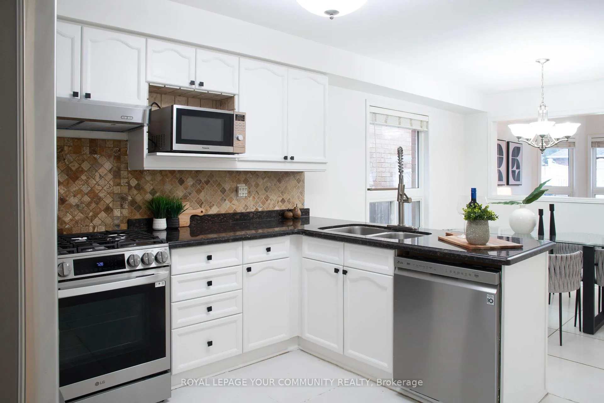 Photo 30 of 80 Eddington Place, Vaughan, Maple — HOMEH