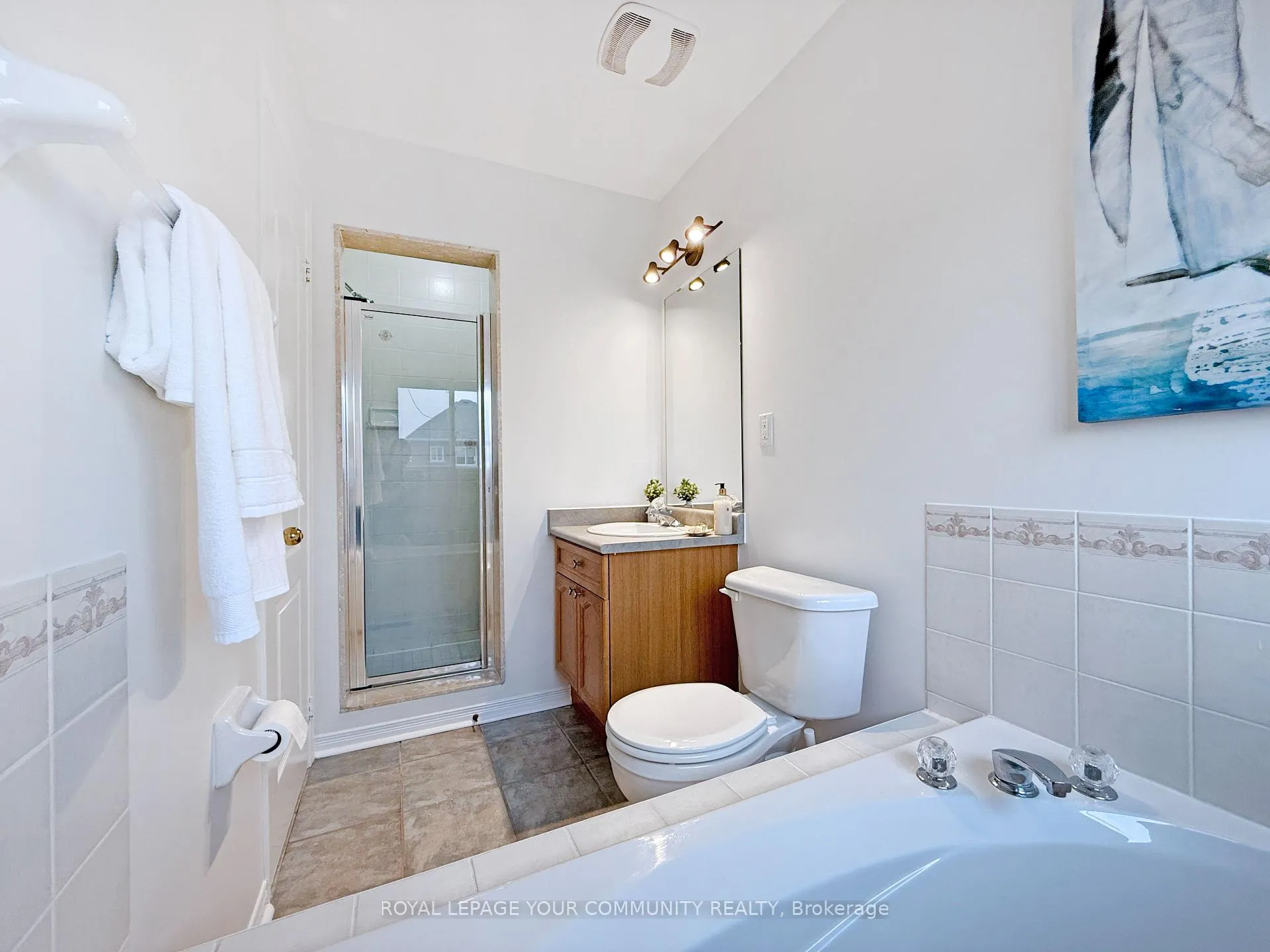 Photo 35 of 80 Eddington Place, Vaughan, Maple — HOMEH