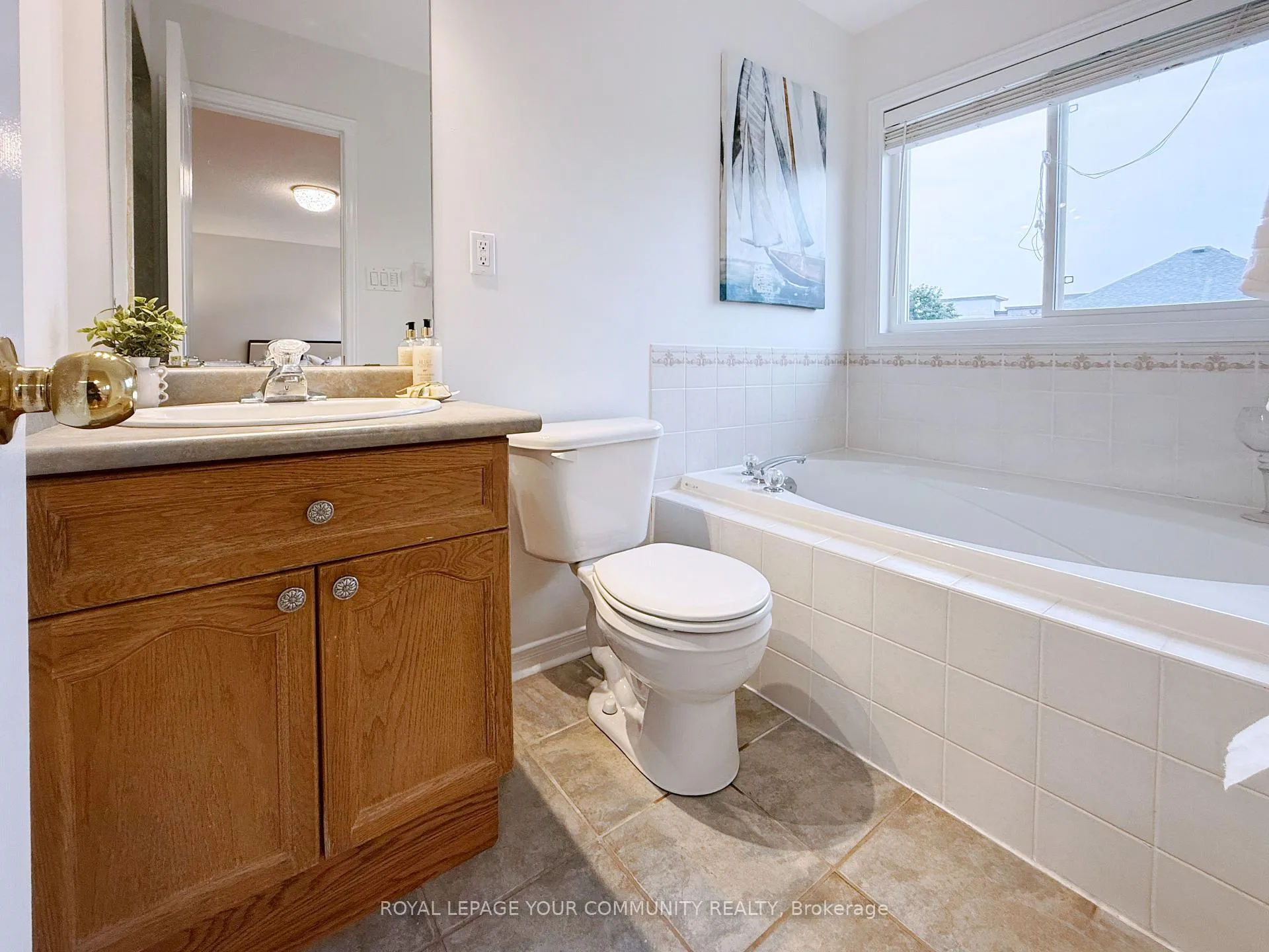 Photo 37 of 80 Eddington Place, Vaughan, Maple — HOMEH