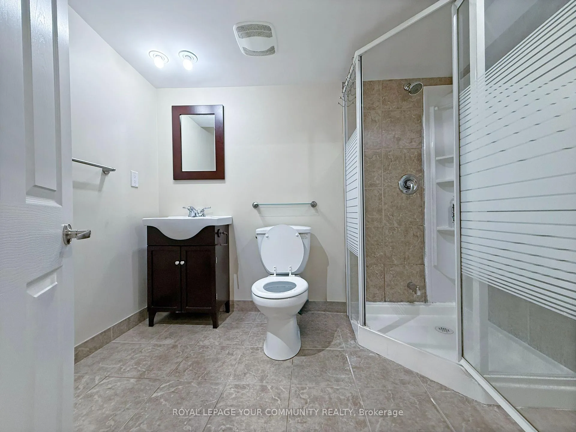 Photo 42 of 80 Eddington Place, Vaughan, Maple — HOMEH