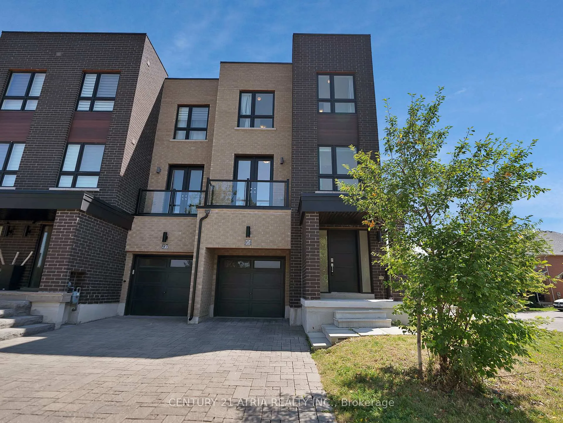 Photo 1 of 101 Gridiron Gate, Vaughan, Vellore Village — HOMEH