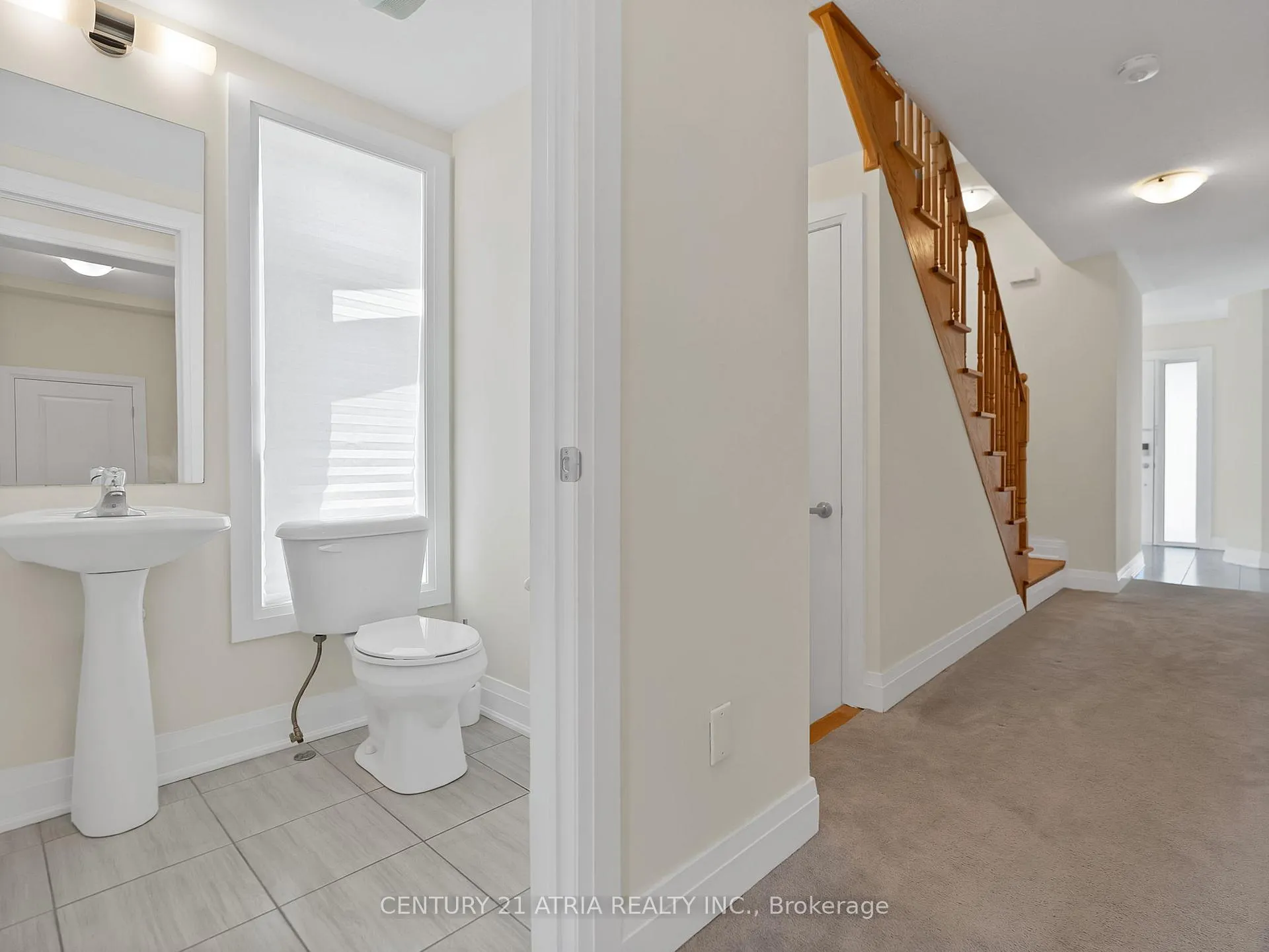 Photo 4 of 101 Gridiron Gate, Vaughan, Vellore Village — HOMEH