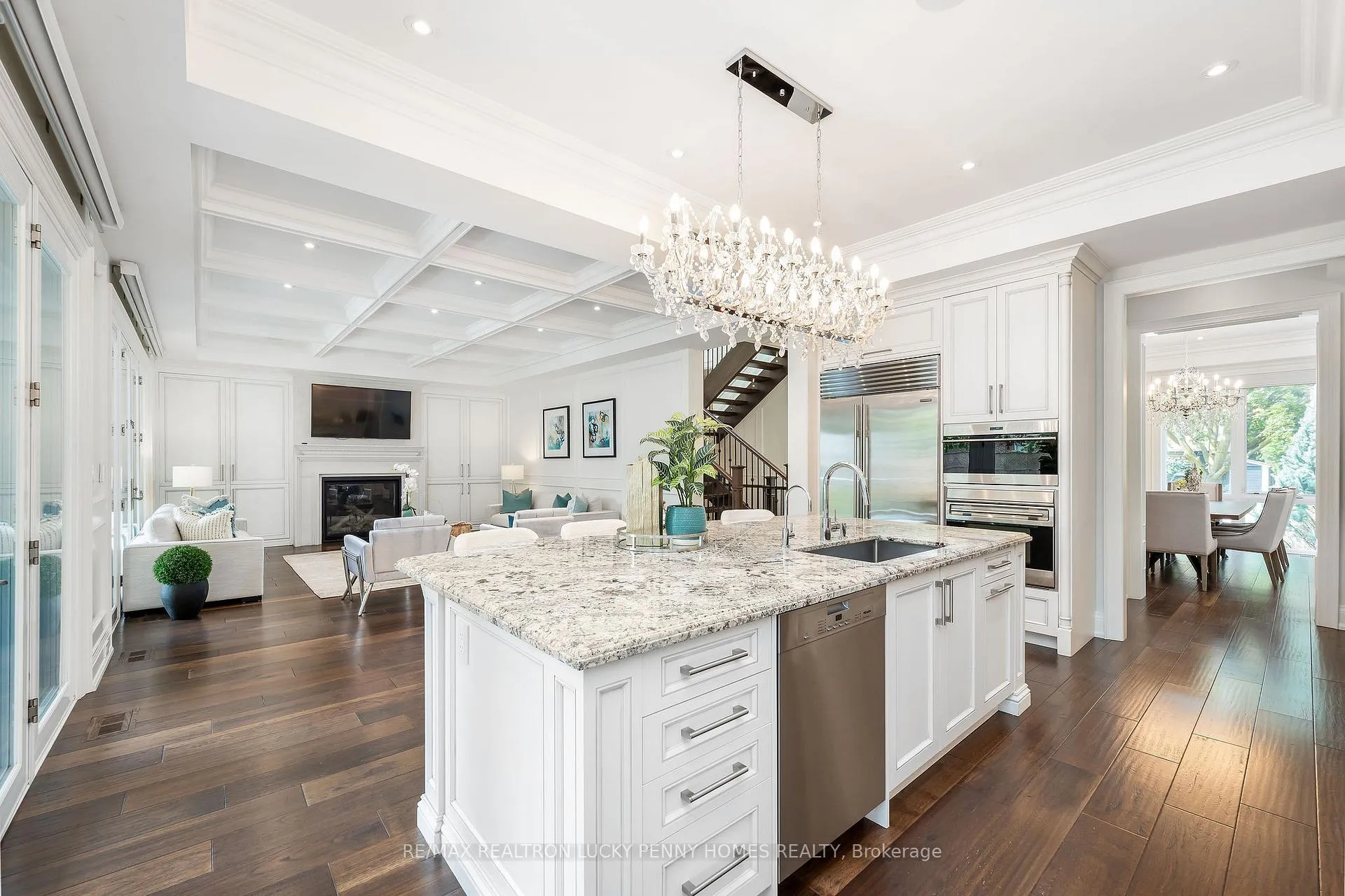 Photo 13 of 25 Talisman Crescent, Markham, Old Markham Village — HOMEH