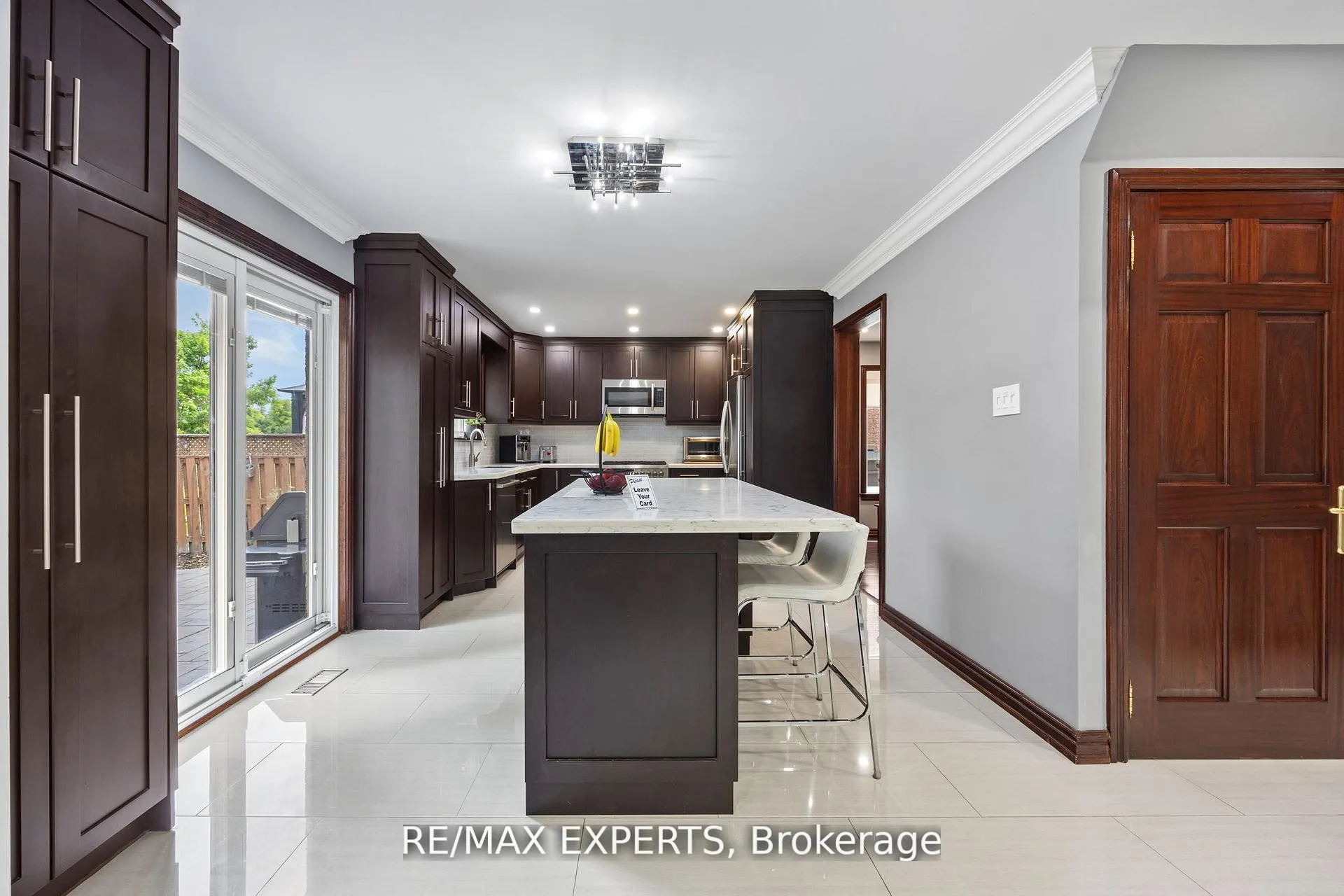 Photo 13 of 18 Castlepoint Drive, Vaughan, Elder Mills — HOMEH