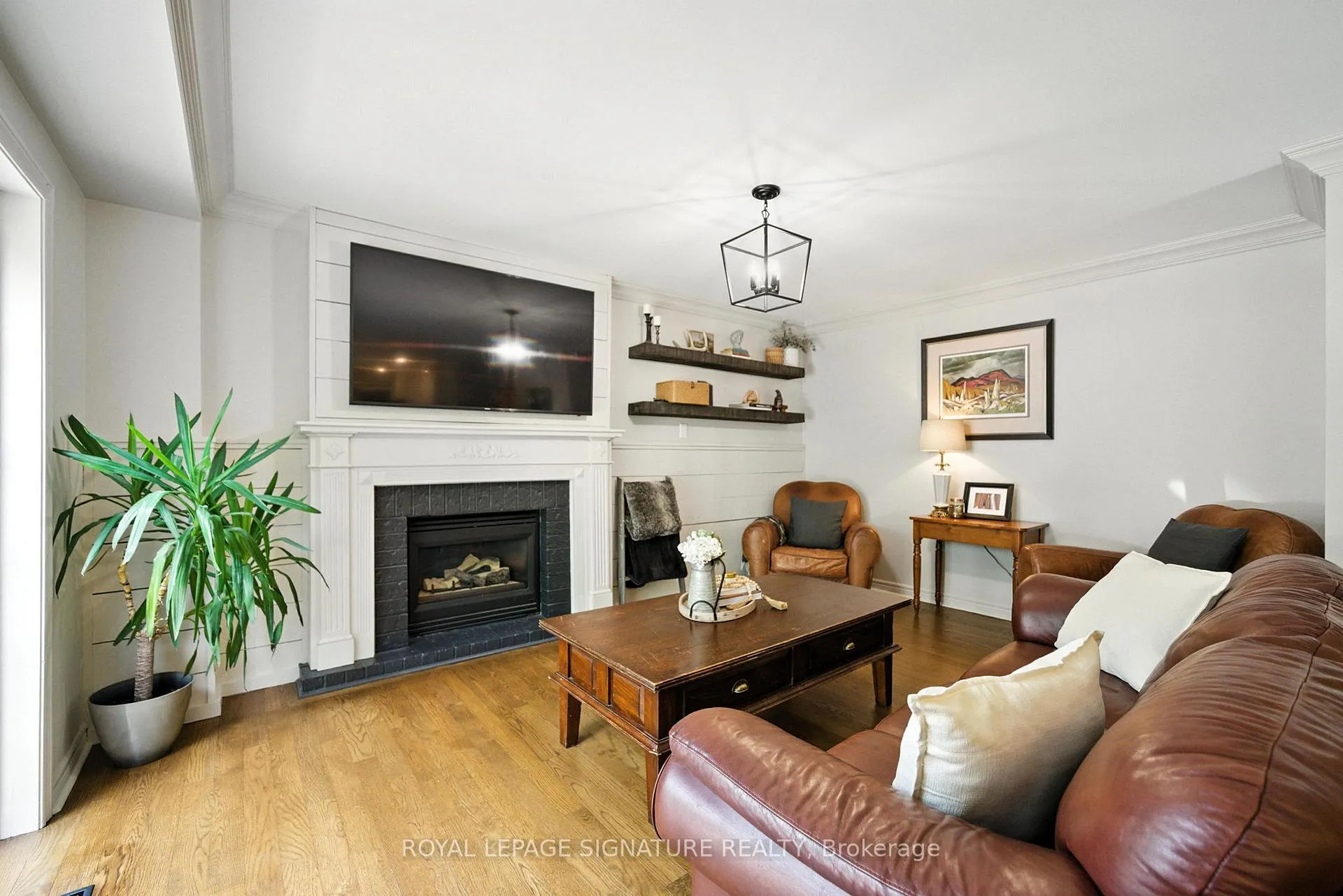Photo 10 of 30 Galloway Crescent, Uxbridge — HOMEH