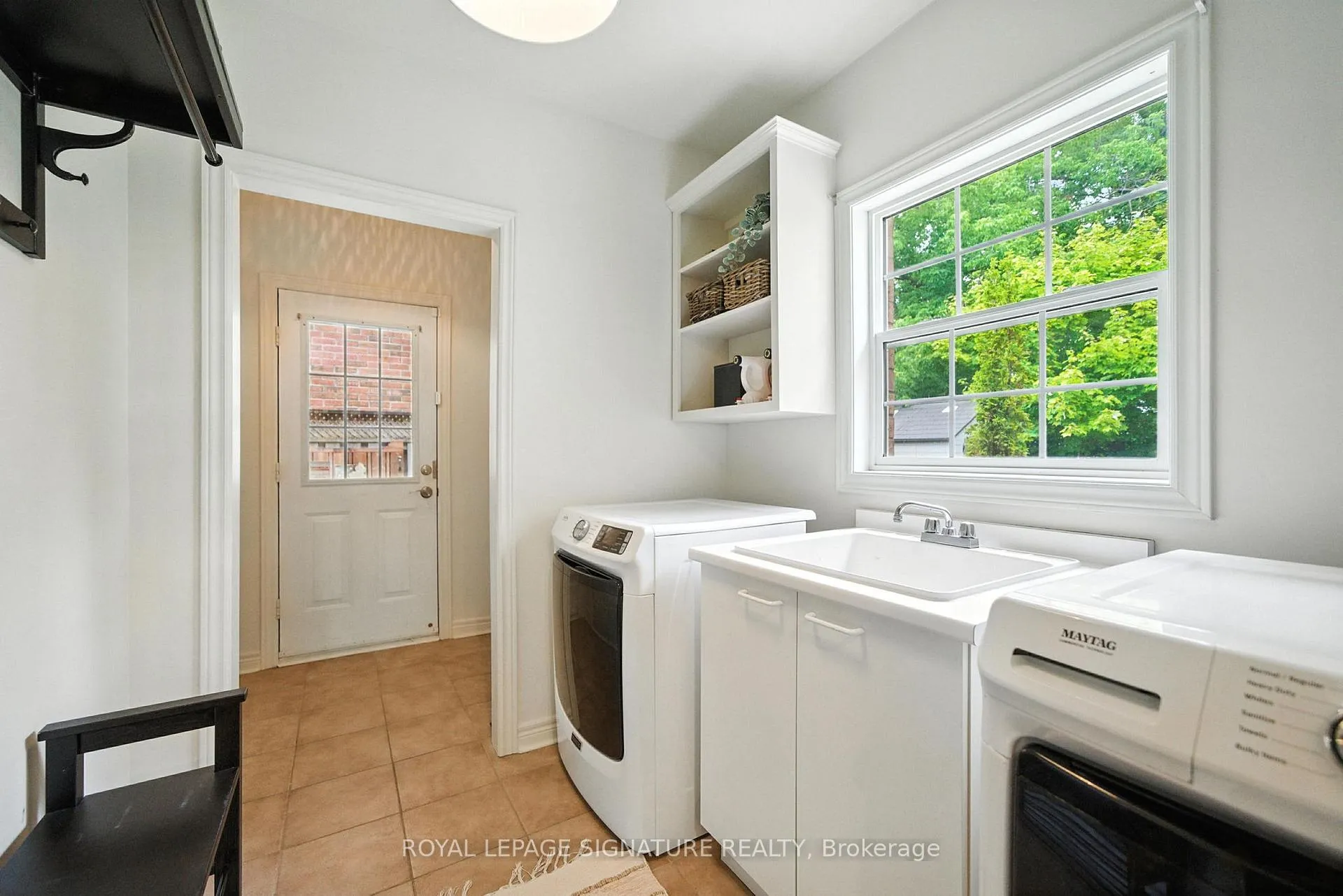 Photo 15 of 30 Galloway Crescent, Uxbridge — HOMEH