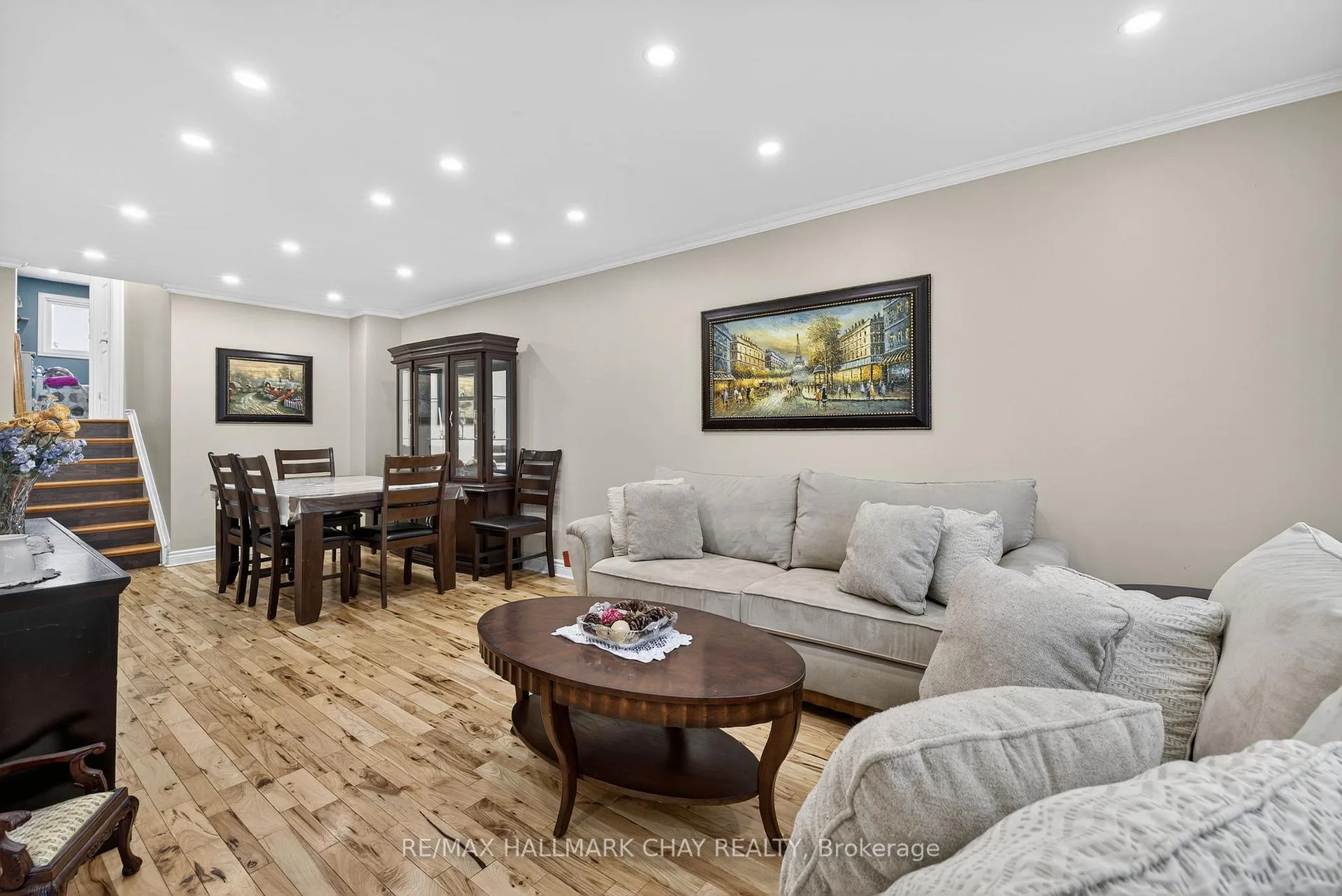 Photo 7 of 30 Smyth Crescent, New Tecumseth, Beeton — HOMEH