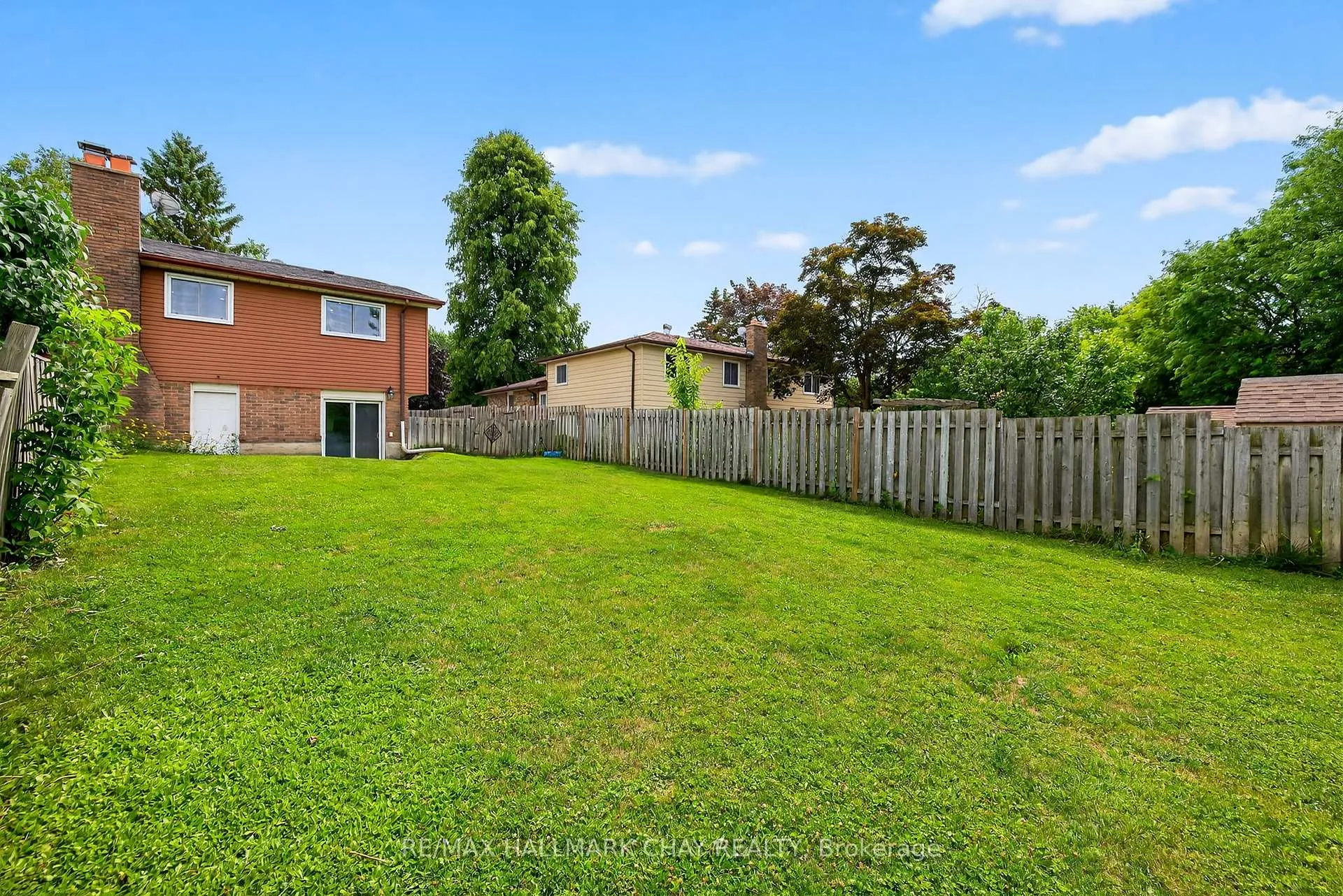 Photo 45 of 30 Smyth Crescent, New Tecumseth, Beeton — HOMEH