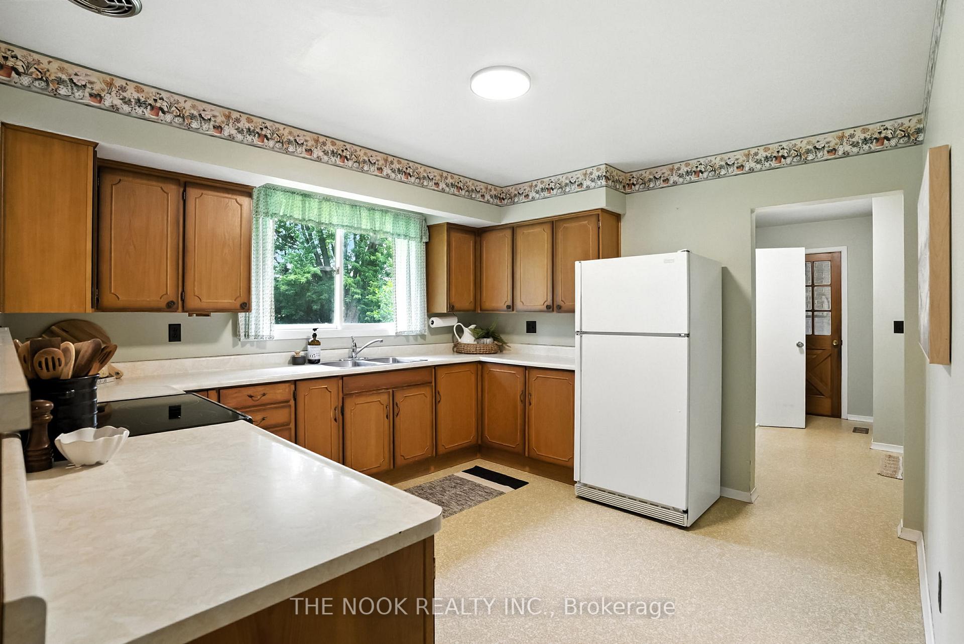 Photo 13 of 2123 Trulls Road, Clarington, Courtice — HOMEH