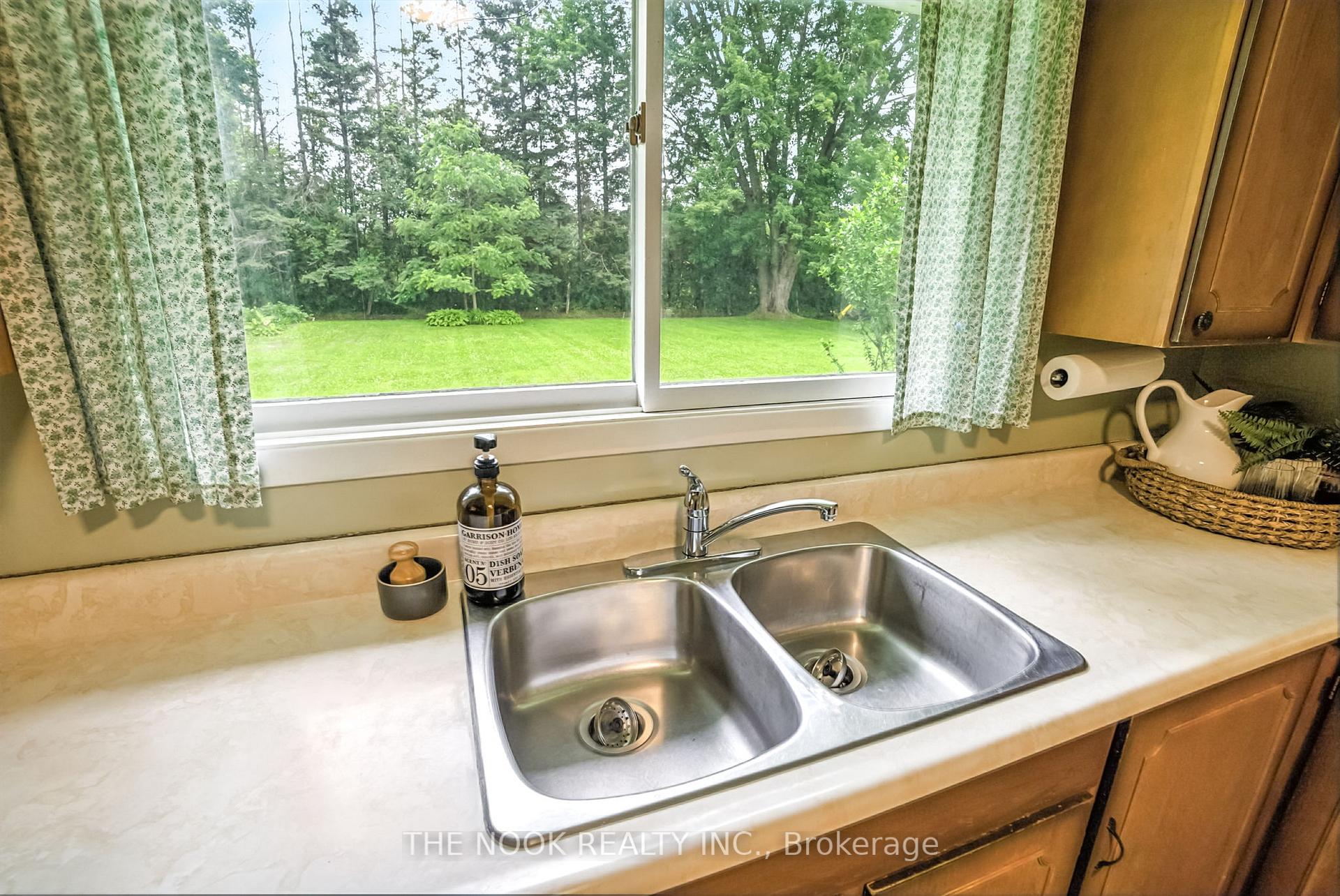 Photo 16 of 2123 Trulls Road, Clarington, Courtice — HOMEH