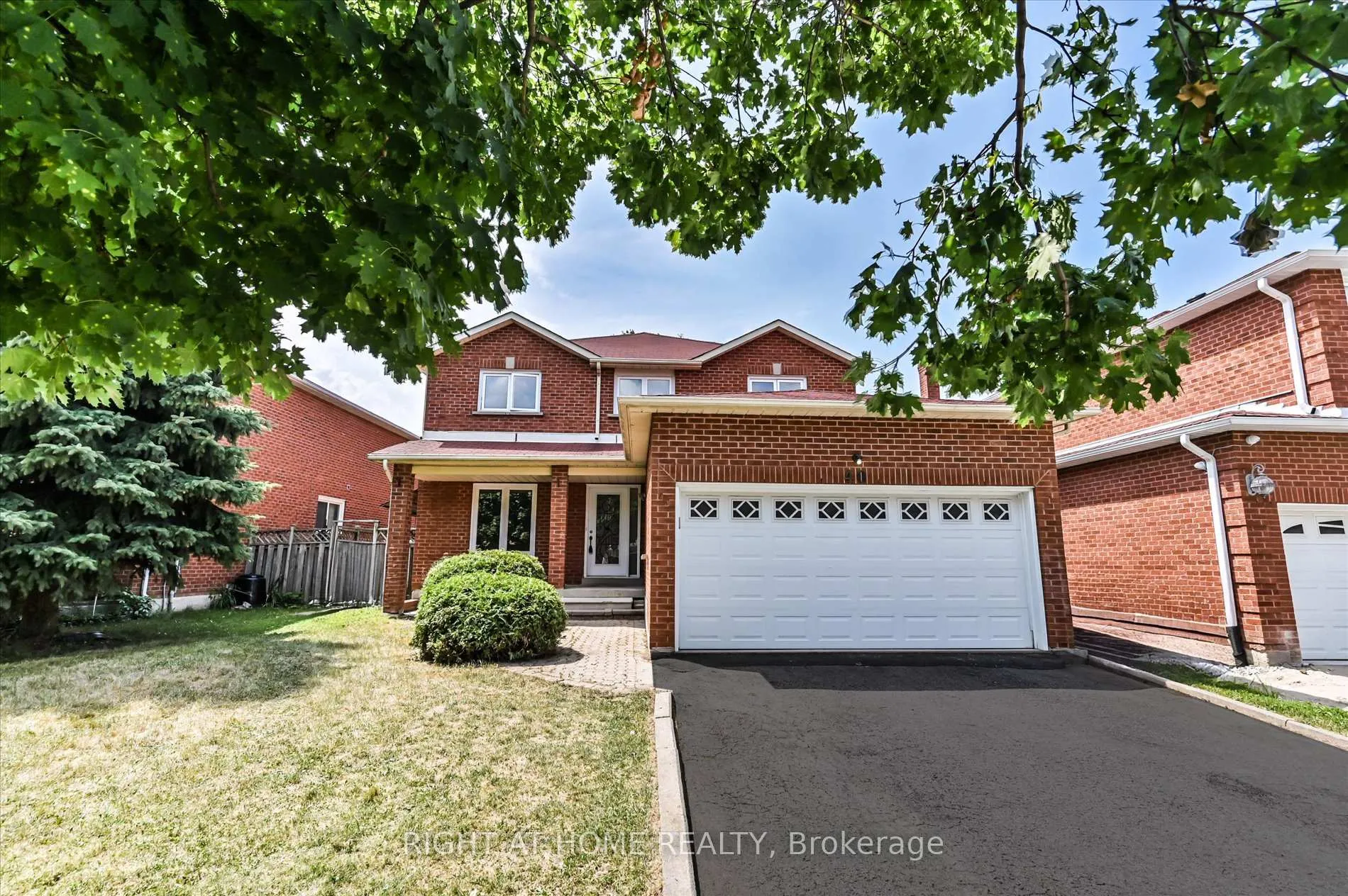 Photo 1 of 40 Norman Ross Drive, Markham, Middlefield — HOMEH