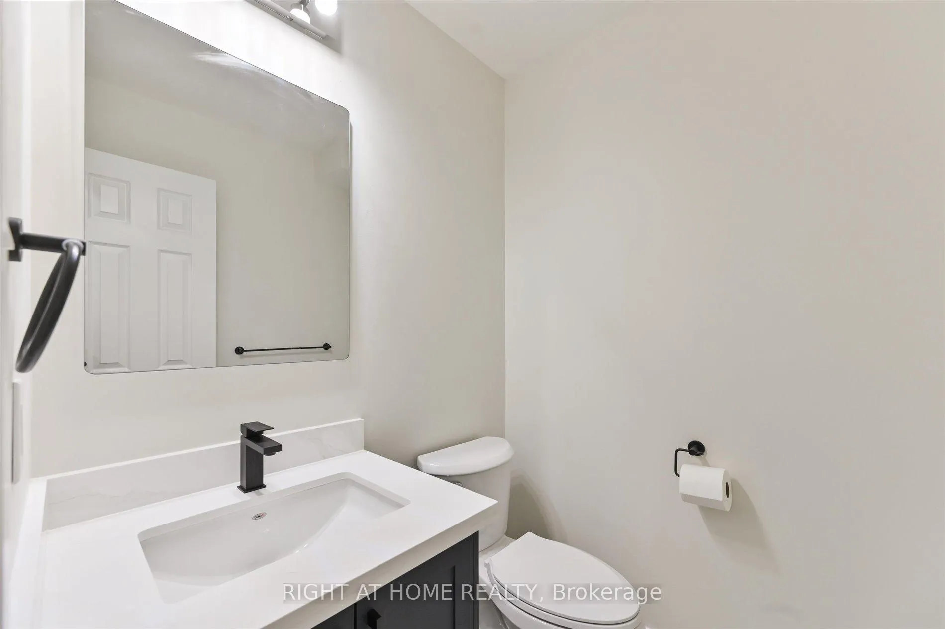 Photo 19 of 40 Norman Ross Drive, Markham, Middlefield — HOMEH