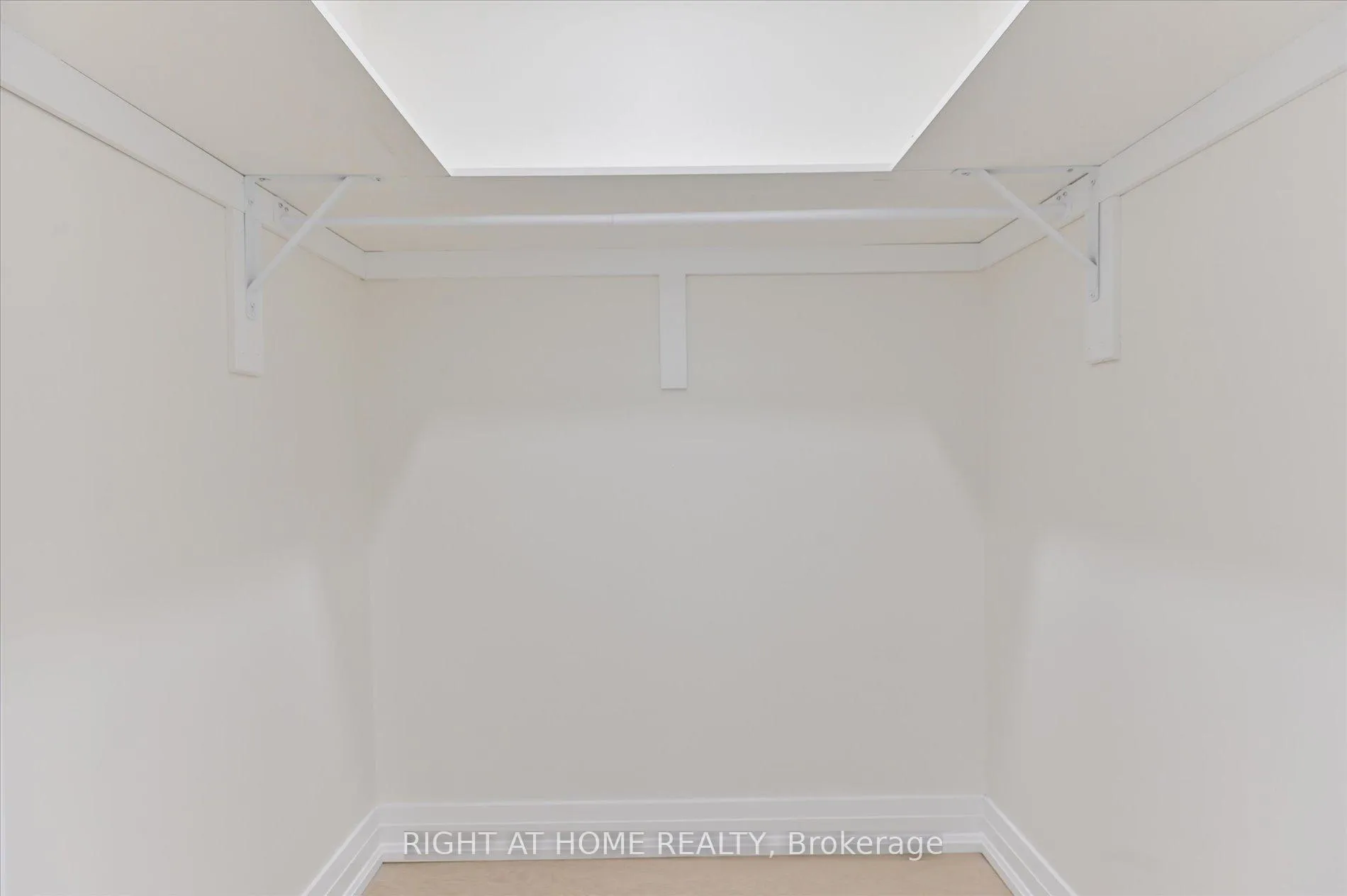 Photo 29 of 40 Norman Ross Drive, Markham, Middlefield — HOMEH