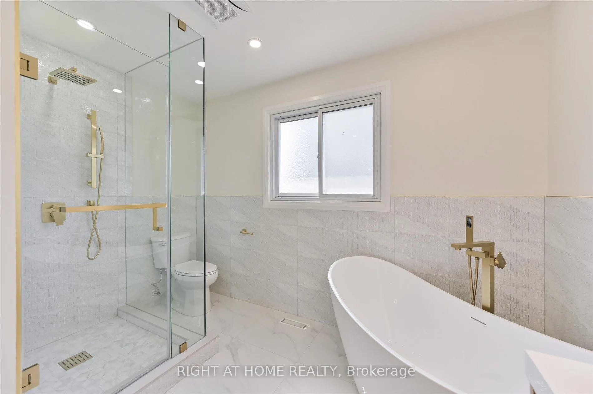 Photo 31 of 40 Norman Ross Drive, Markham, Middlefield — HOMEH