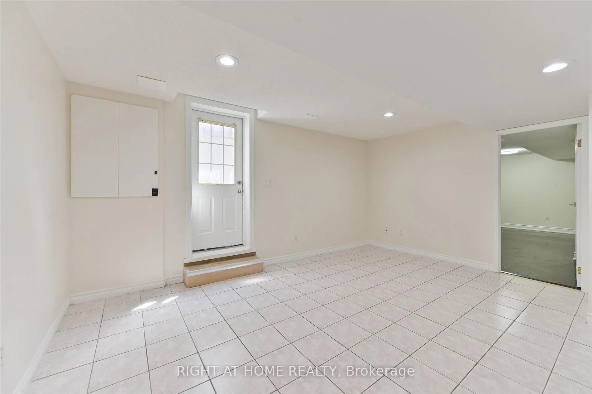 Photo 37 of 40 Norman Ross Drive, Markham, Middlefield — HOMEH
