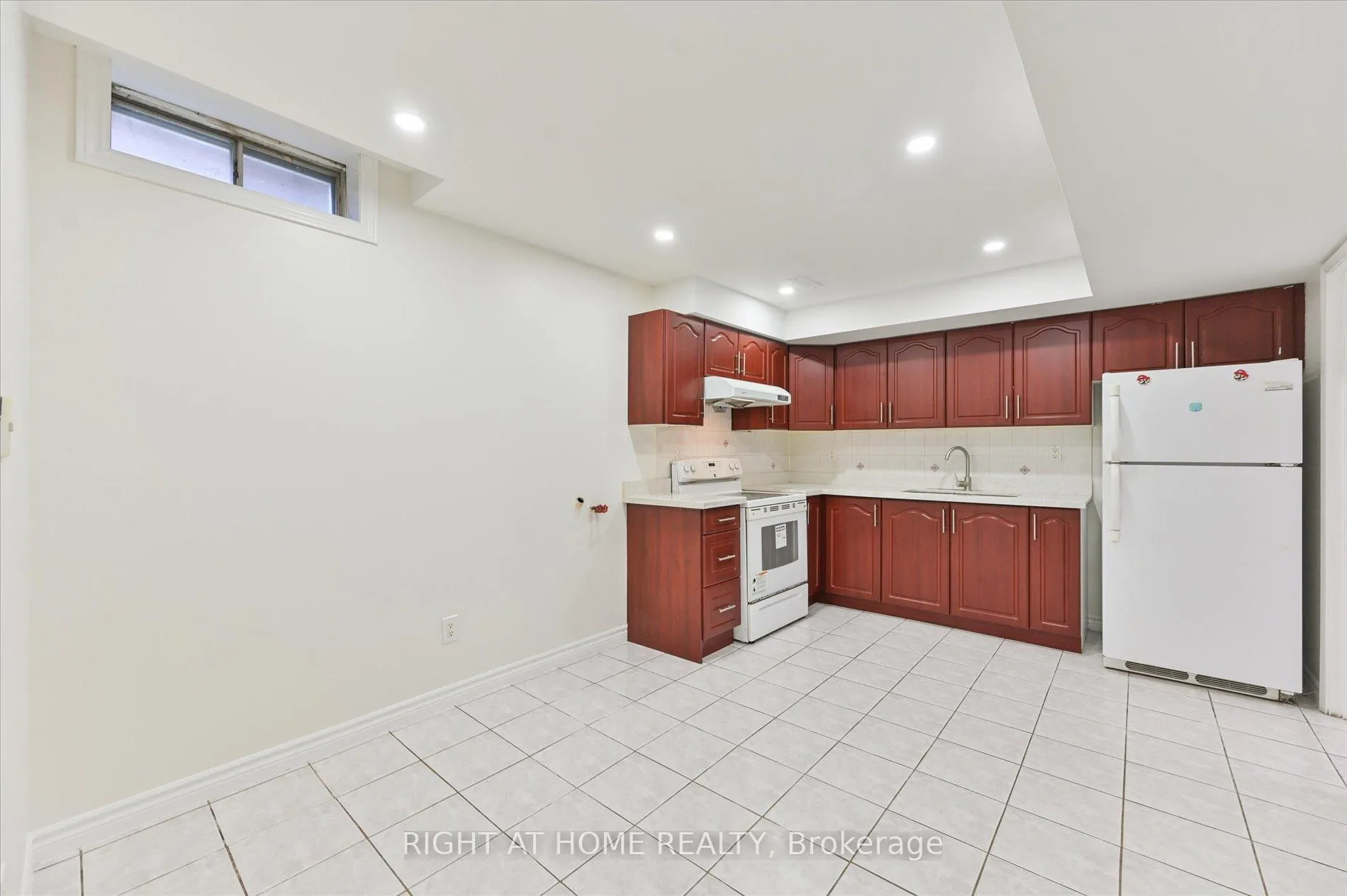 Photo 41 of 40 Norman Ross Drive, Markham, Middlefield — HOMEH
