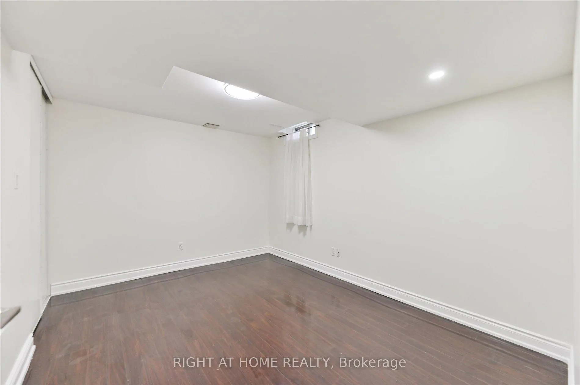 Photo 43 of 40 Norman Ross Drive, Markham, Middlefield — HOMEH
