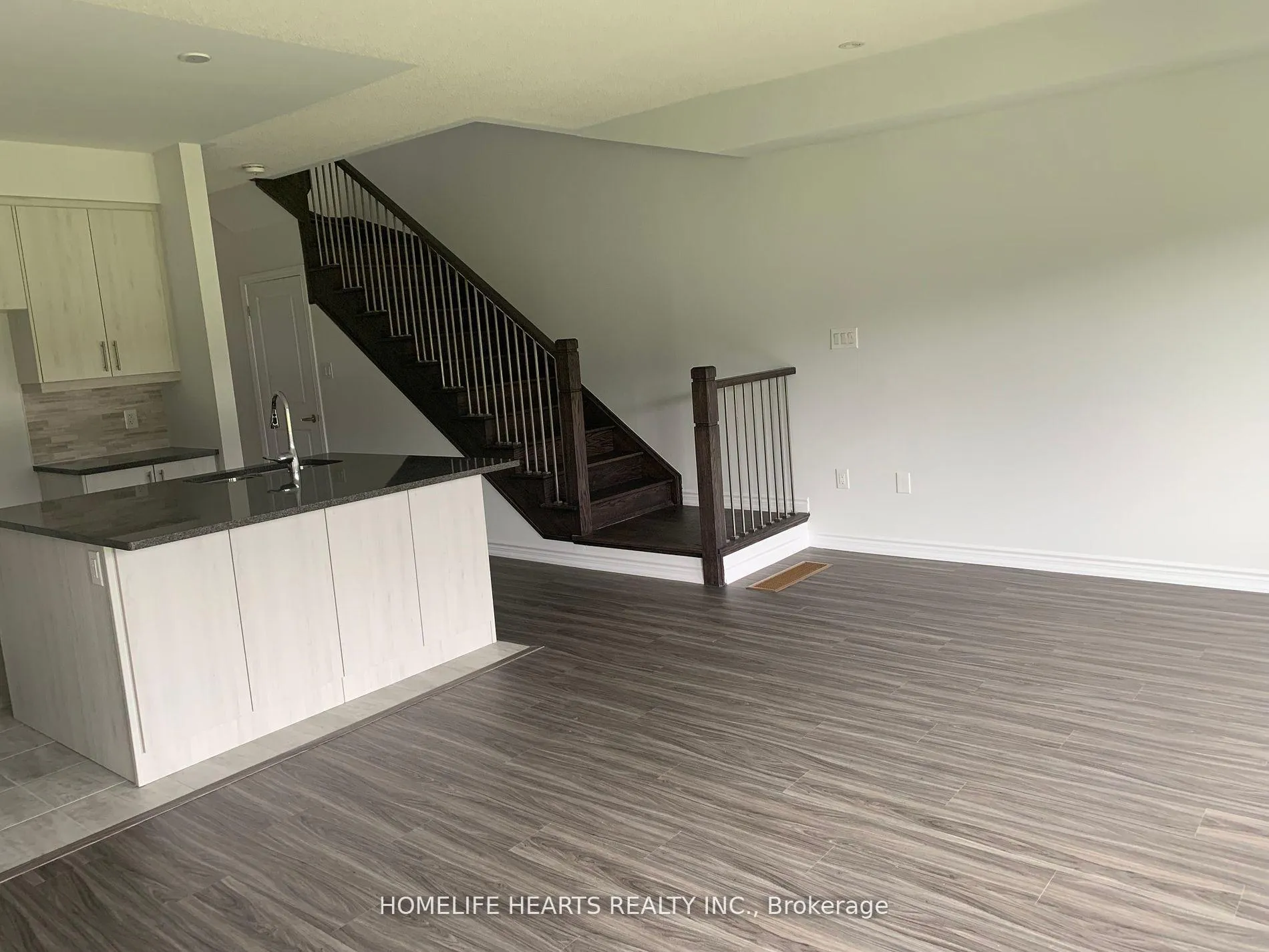 Photo 5 of 15 Admiral Road, Welland, Hwy 406/Welland — HOMEH