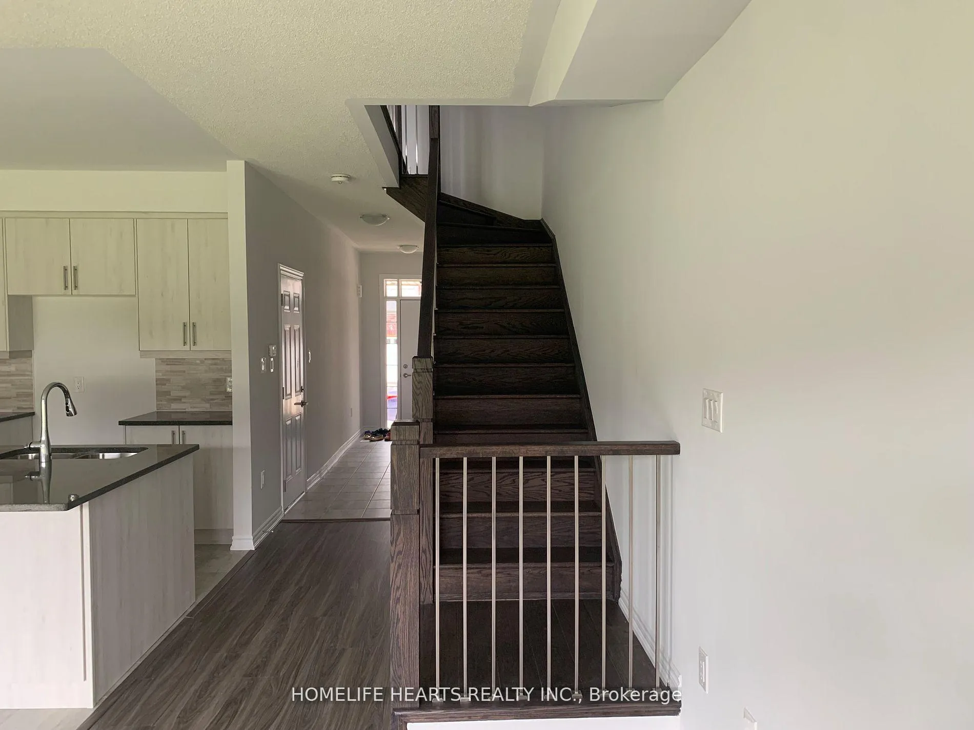 Photo 6 of 15 Admiral Road, Welland, Hwy 406/Welland — HOMEH