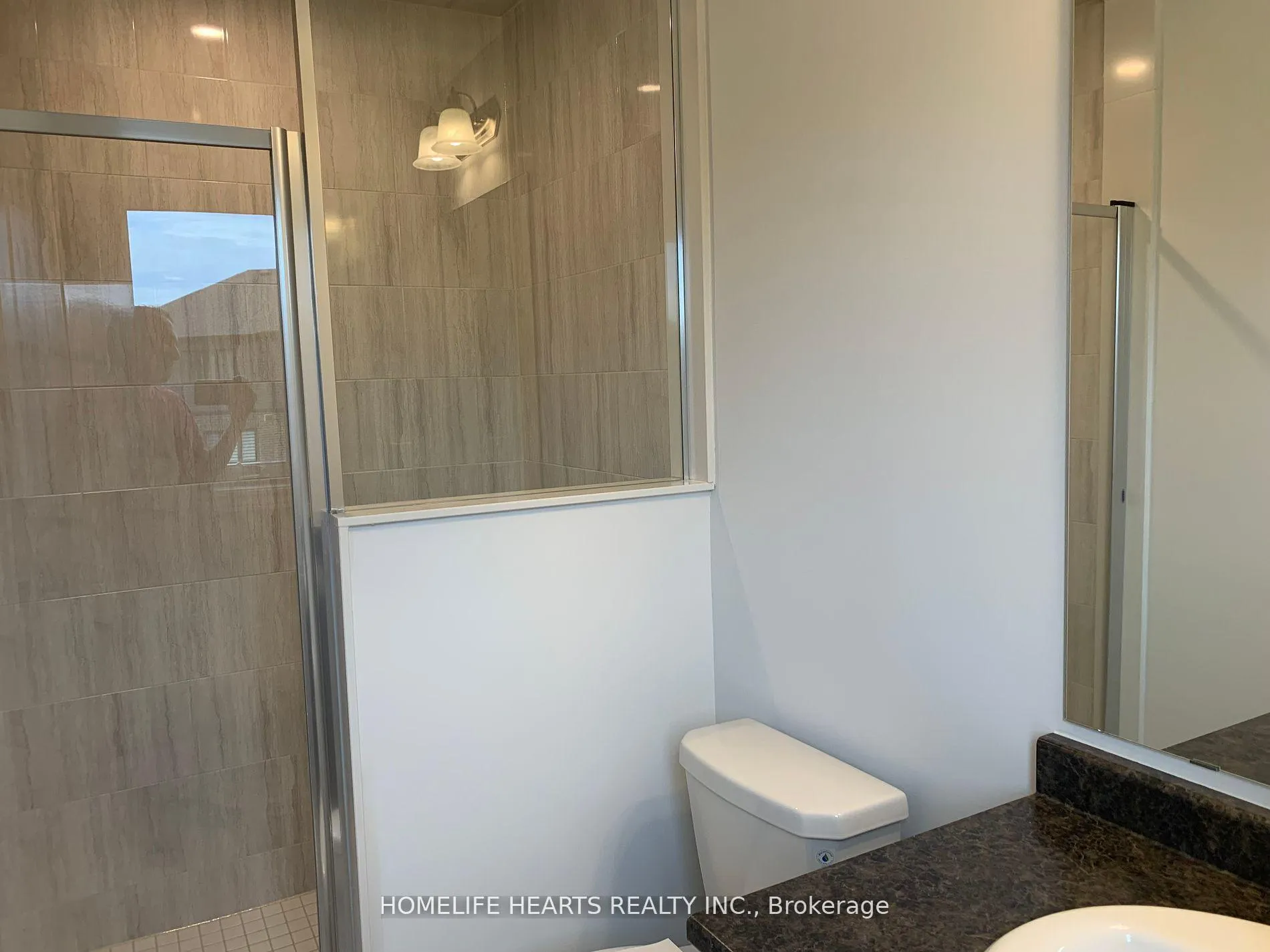 Photo 12 of 15 Admiral Road, Welland, Hwy 406/Welland — HOMEH