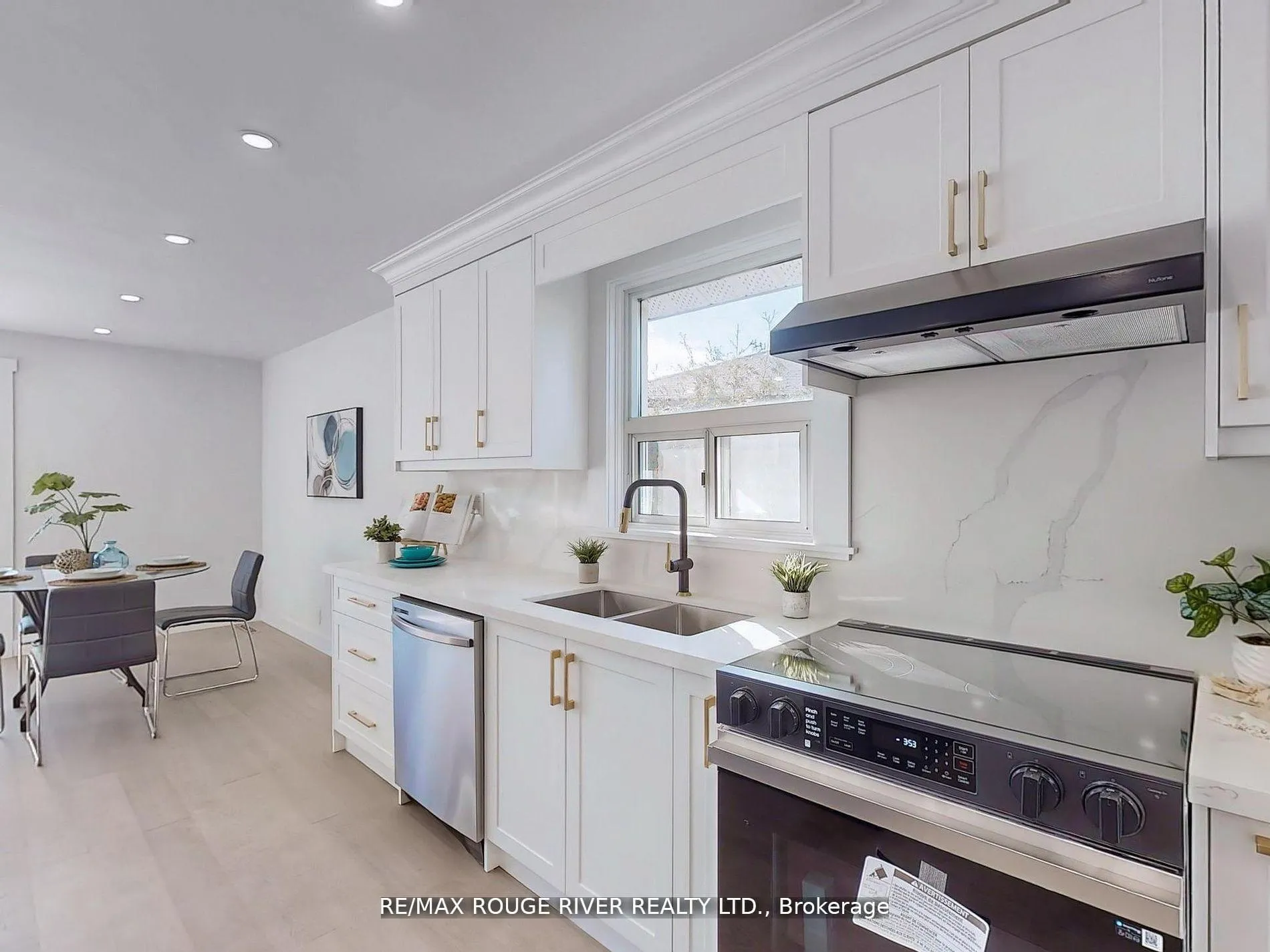 Photo 12 of 58 Flintridge Road, Scarborough, Dorset Park — HOMEH