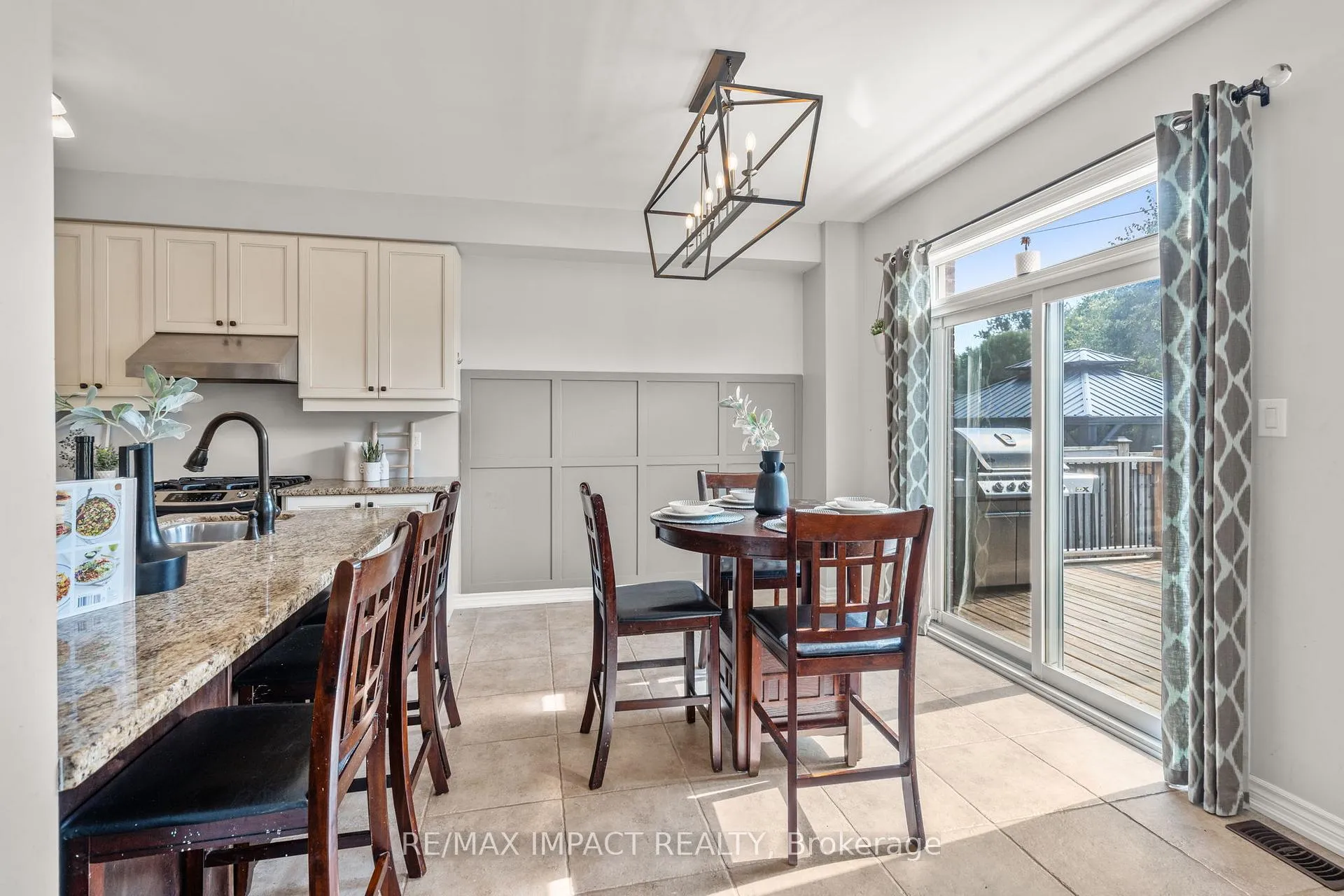 Photo 7 of 376 West Scugog Lane, Clarington, Bowmanville — HOMEH