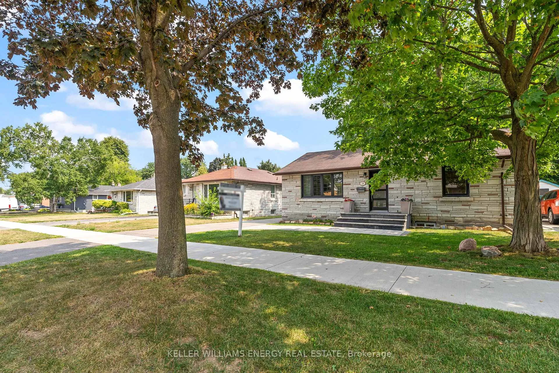 Photo 1 of 28 Admiral Road, Ajax, South East — HOMEH