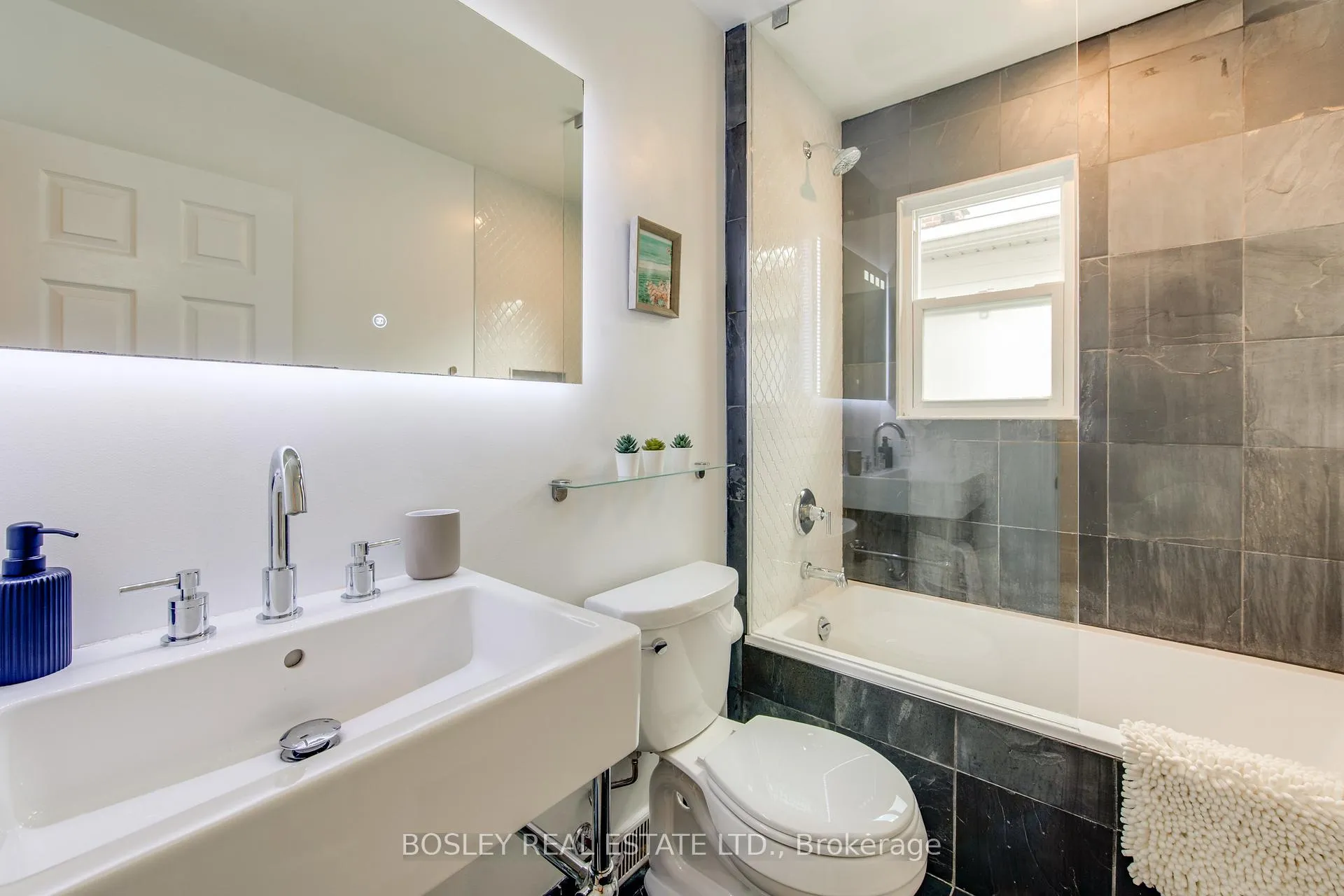 Photo 17 of 55 Robbins Avenue, Toronto, Woodbine Corridor — HOMEH