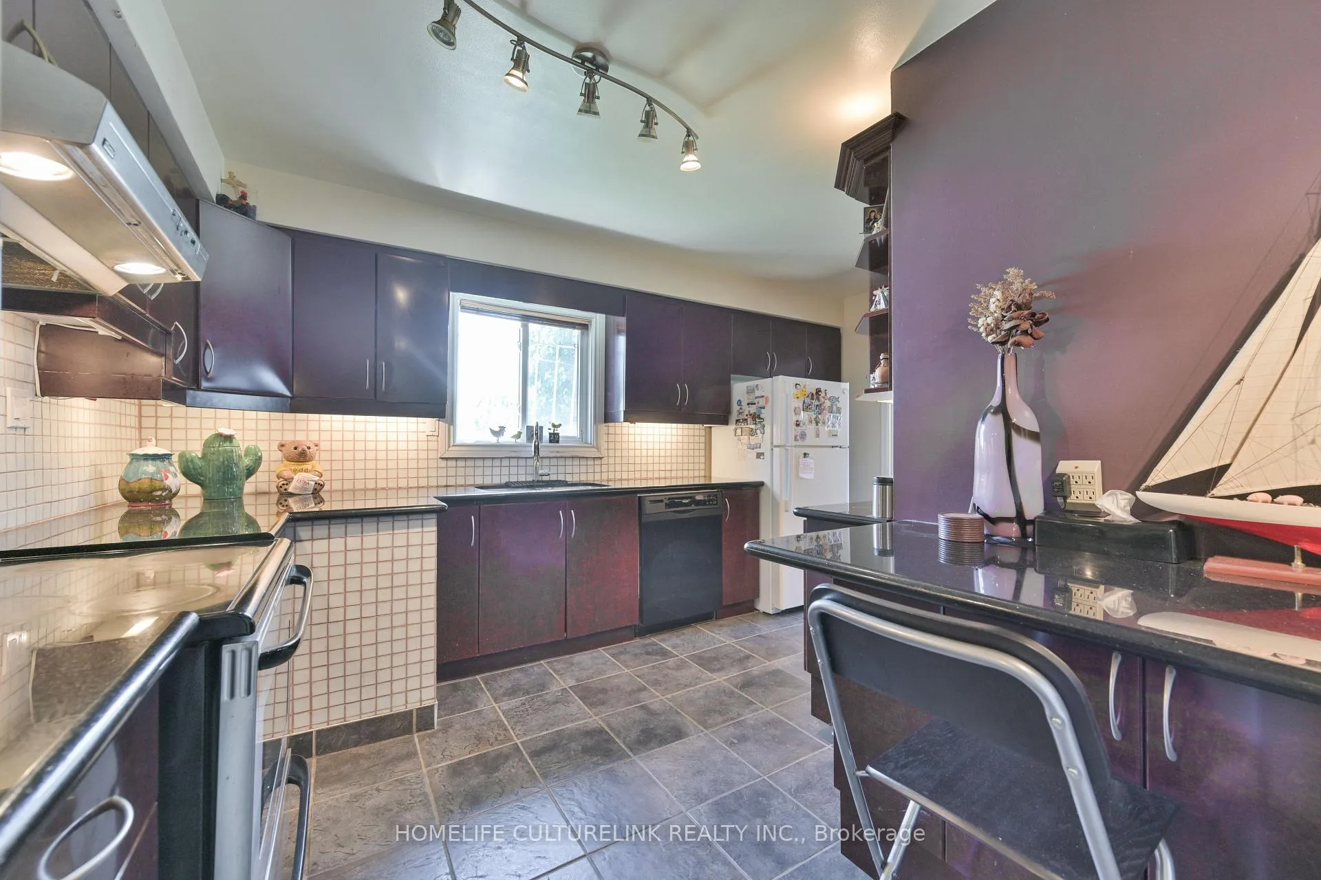 Photo 9 of 27 Anticosti Drive, Scarborough, Bendale — HOMEH