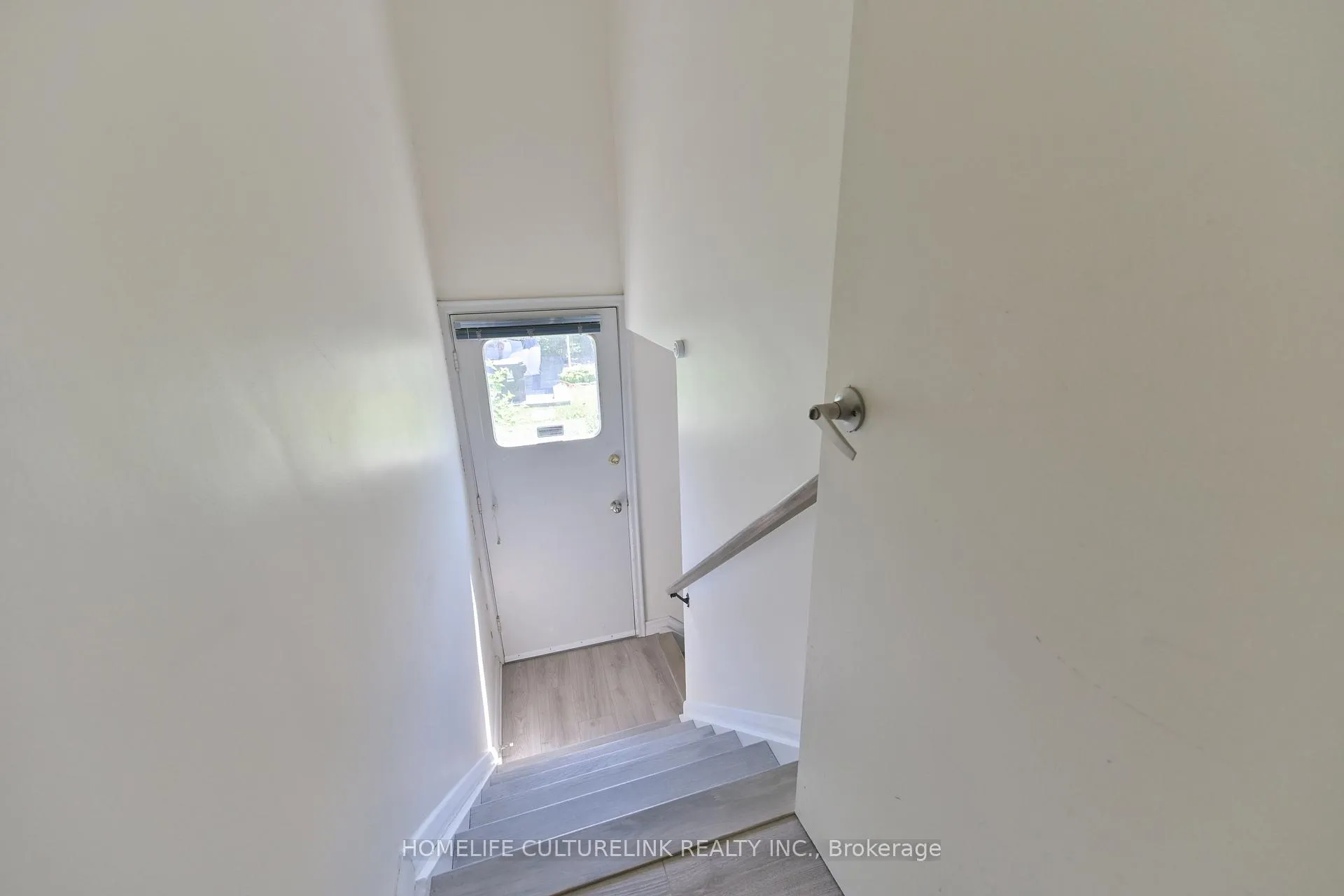 Photo 19 of 27 Anticosti Drive, Scarborough, Bendale — HOMEH