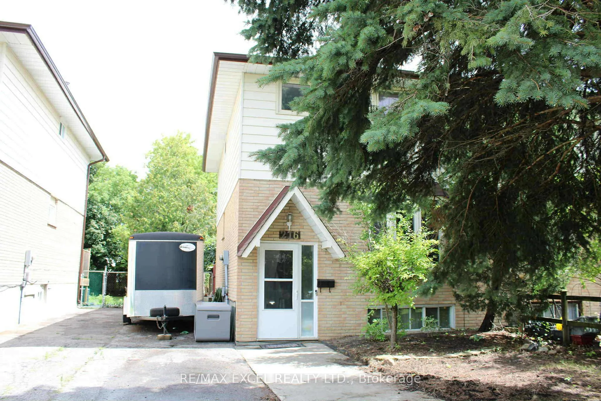 Front of 216 Northminster Court