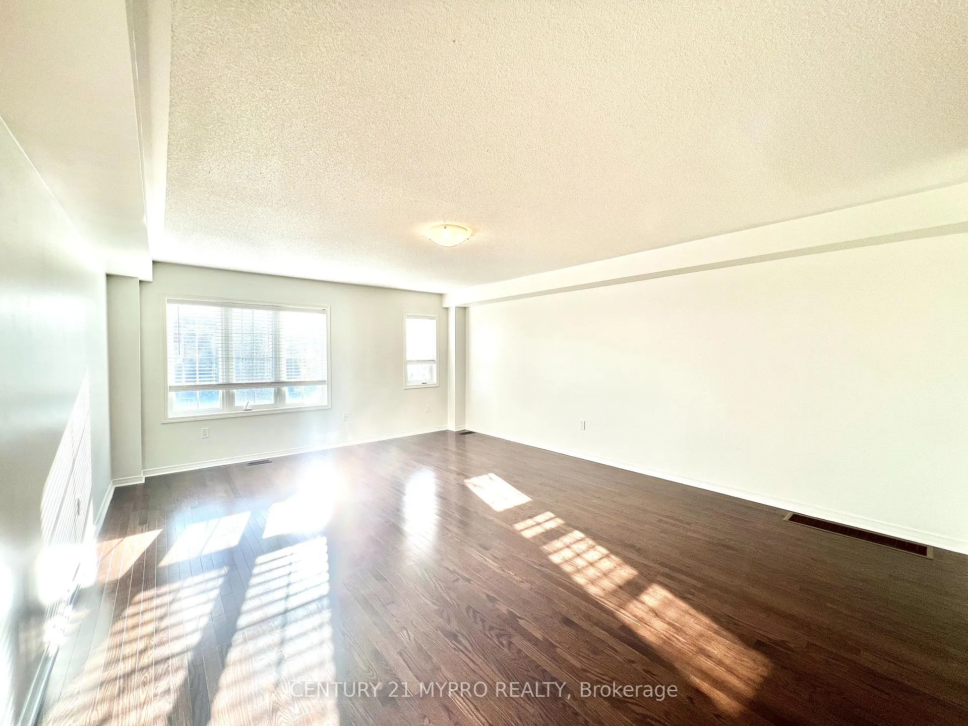 Photo 12 of 7 Magpie Way, Whitby, Blue Grass Meadows — HOMEH