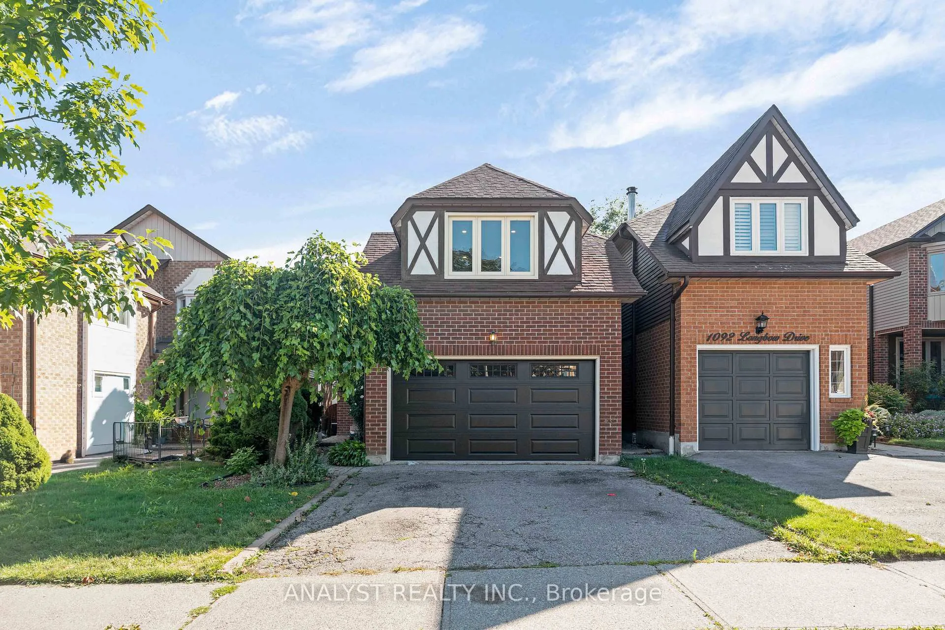 Photo 1 of 1090 longbow Drive, Pickering, Liverpool — HOMEH