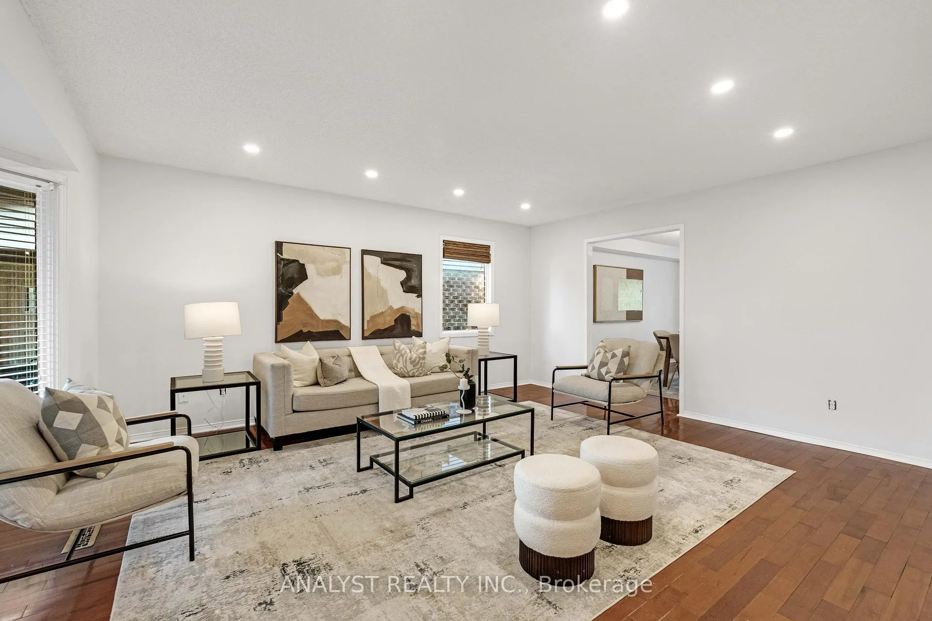 Photo 7 of 1090 longbow Drive, Pickering, Liverpool — HOMEH