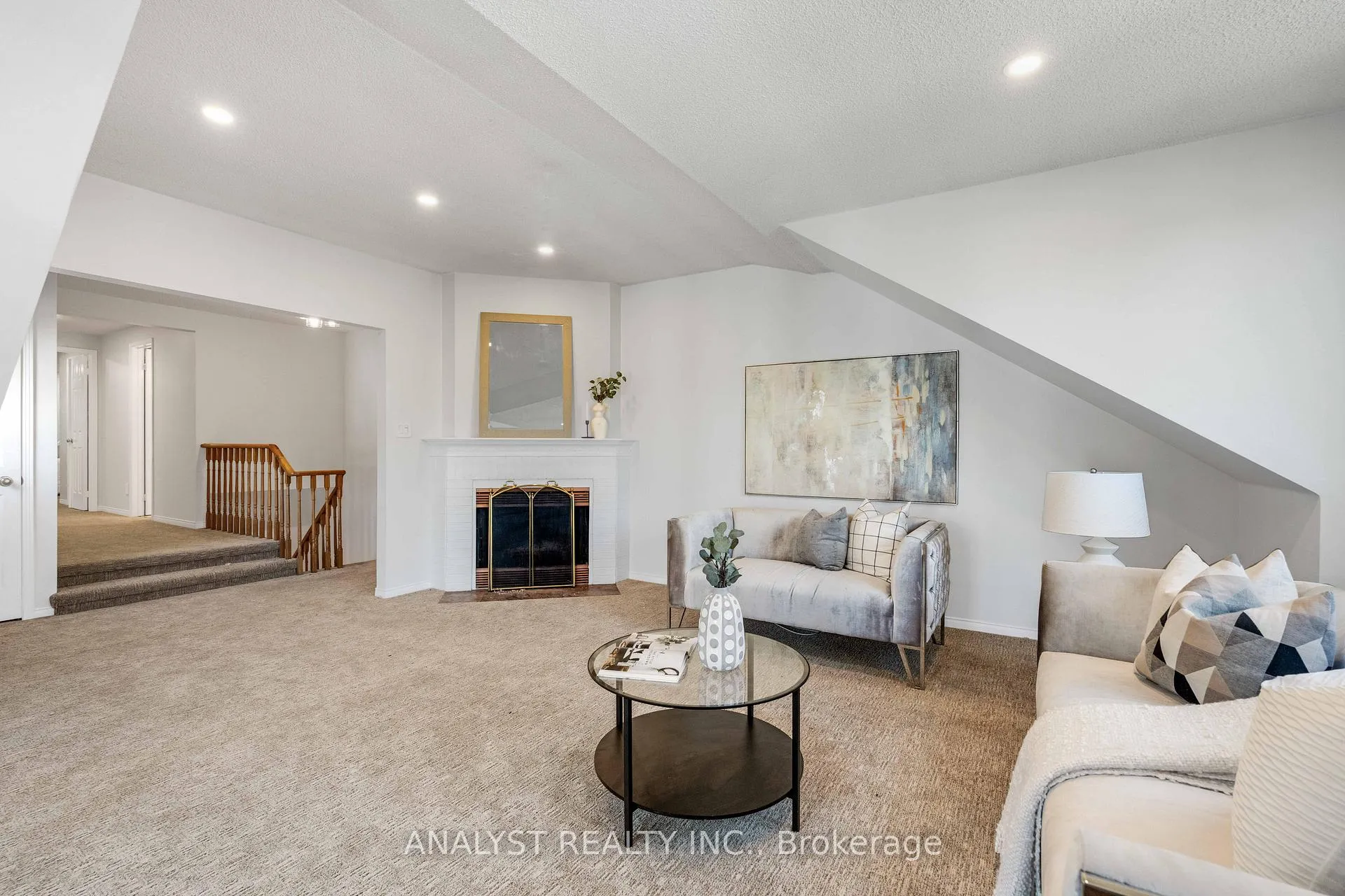 Photo 20 of 1090 longbow Drive, Pickering, Liverpool — HOMEH