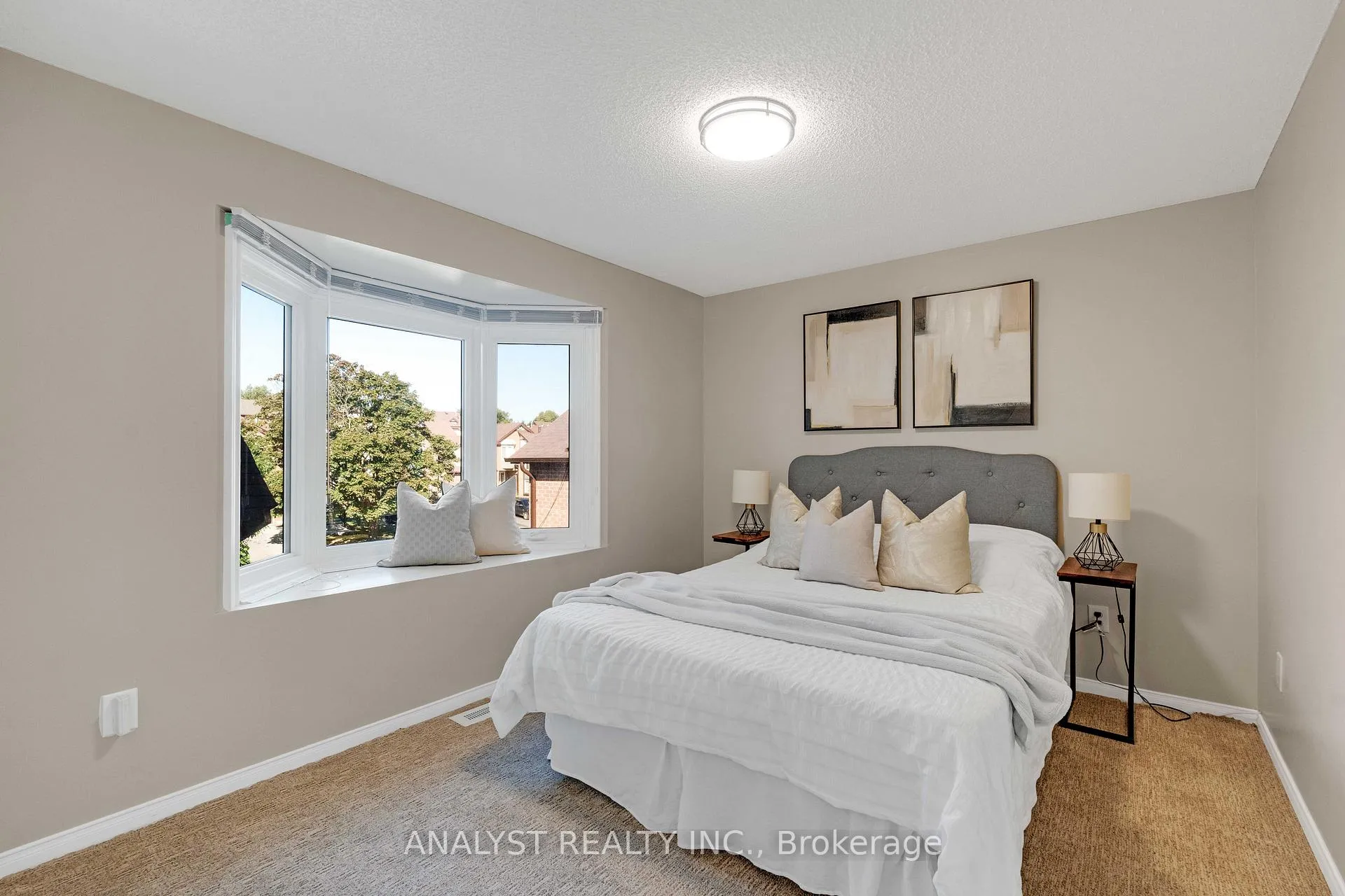 Photo 30 of 1090 longbow Drive, Pickering, Liverpool — HOMEH