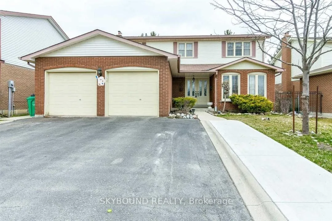 Photo 2 of Unit Upper, 7 Mackay Street N, Brampton, Northwest Sandalwood Parkway — HOMEH
