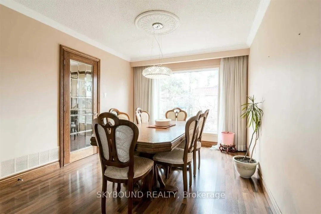 Photo 7 of Unit Upper, 7 Mackay Street N, Brampton, Northwest Sandalwood Parkway — HOMEH