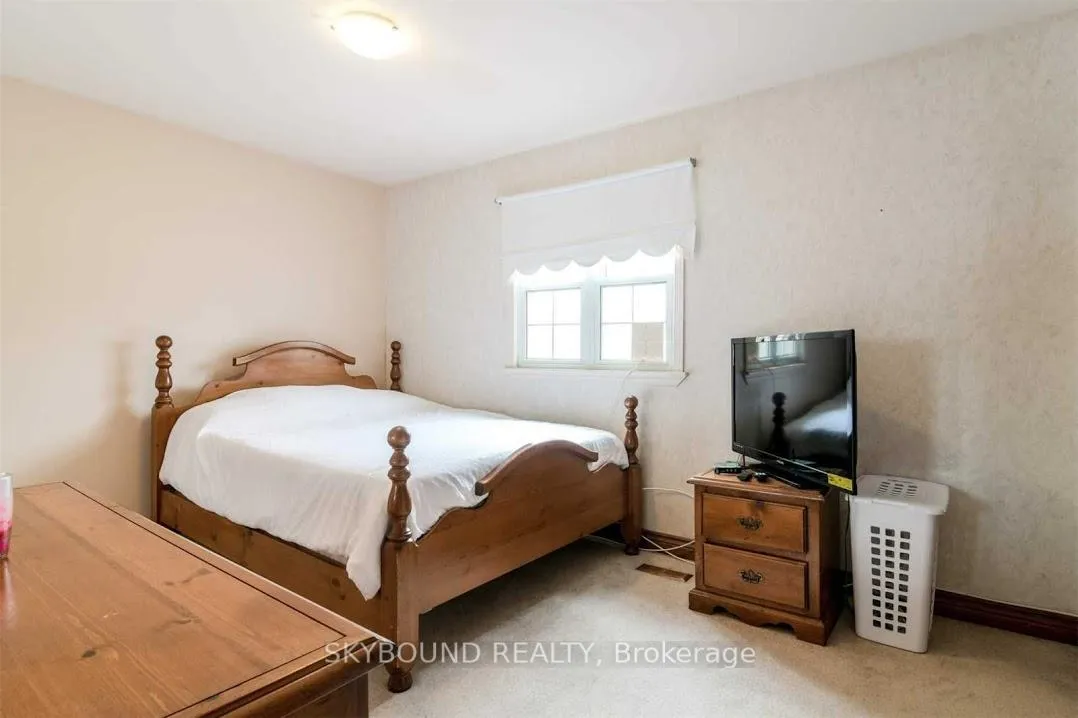 Photo 15 of Unit Upper, 7 Mackay Street N, Brampton, Northwest Sandalwood Parkway — HOMEH