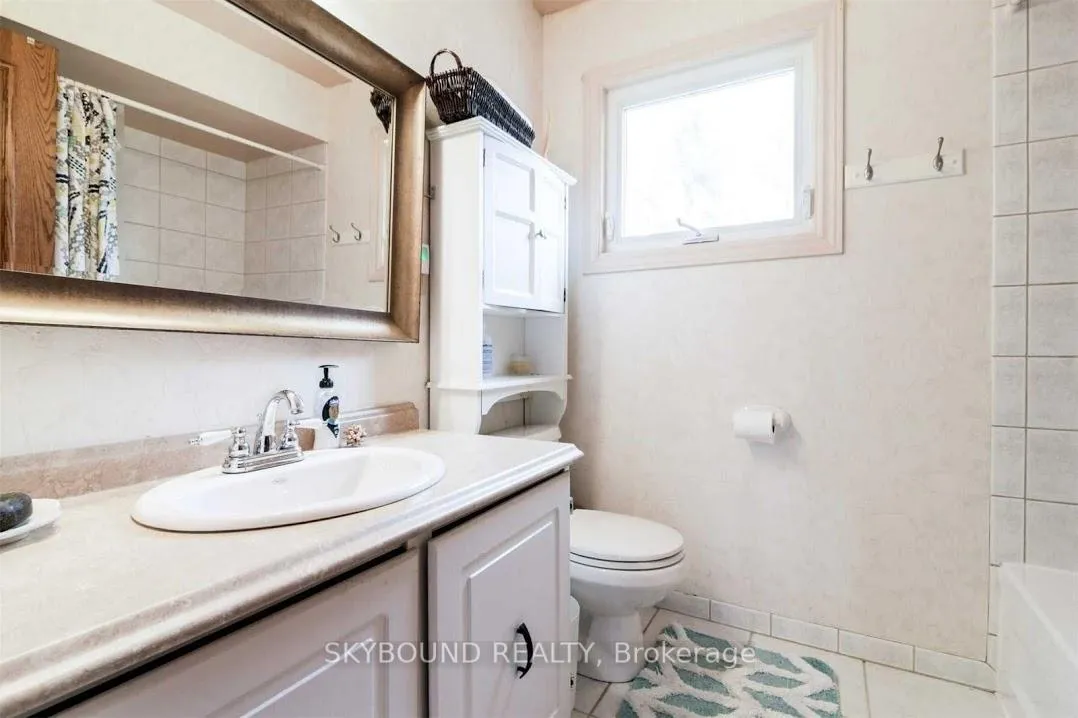 Photo 24 of Unit Upper, 7 Mackay Street N, Brampton, Northwest Sandalwood Parkway — HOMEH