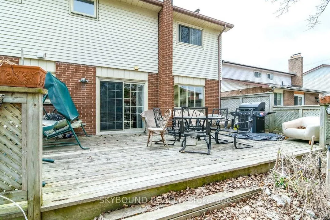 Photo 27 of Unit Upper, 7 Mackay Street N, Brampton, Northwest Sandalwood Parkway — HOMEH